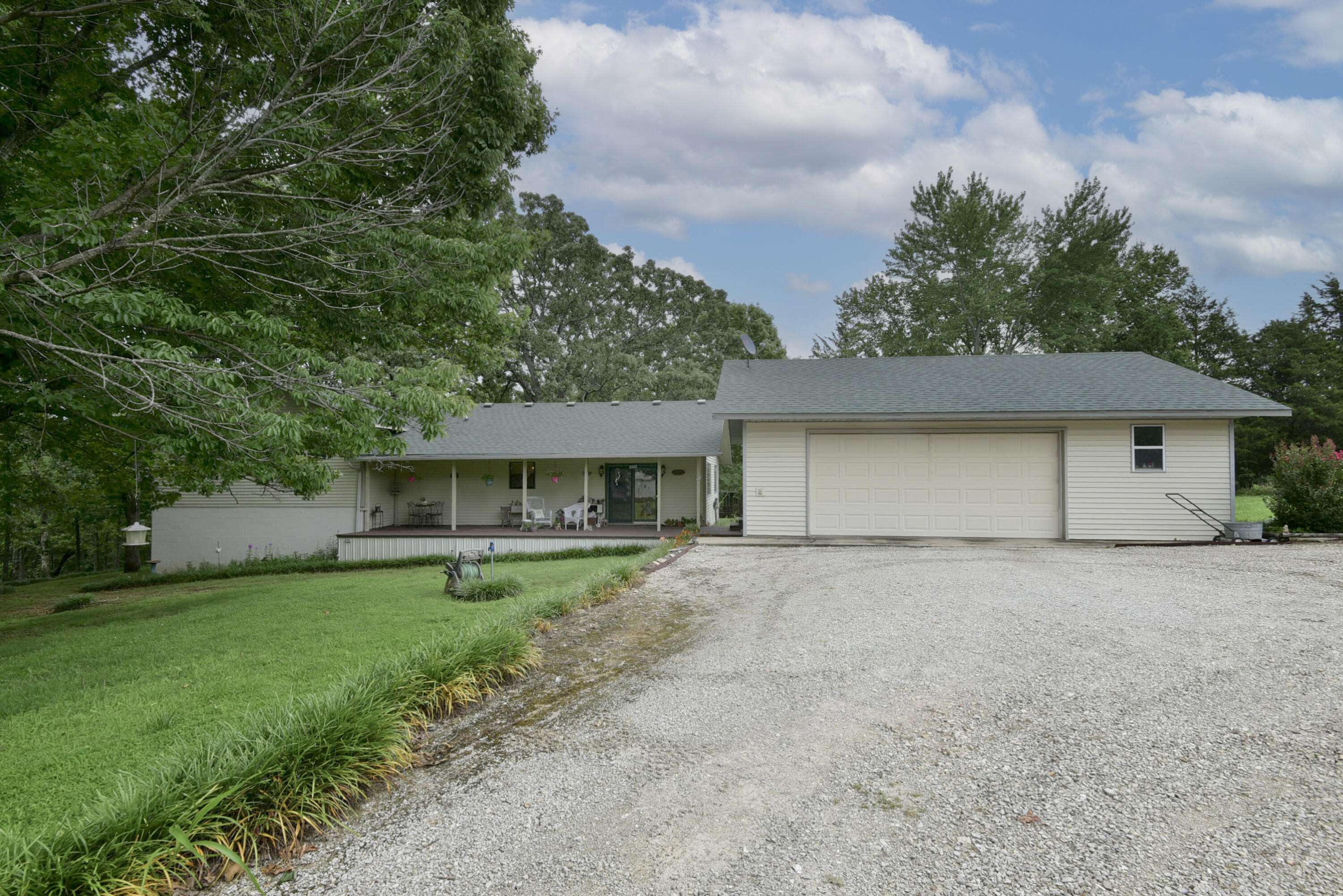 28704 Cromwell RD, Shell Knob, MO 65747