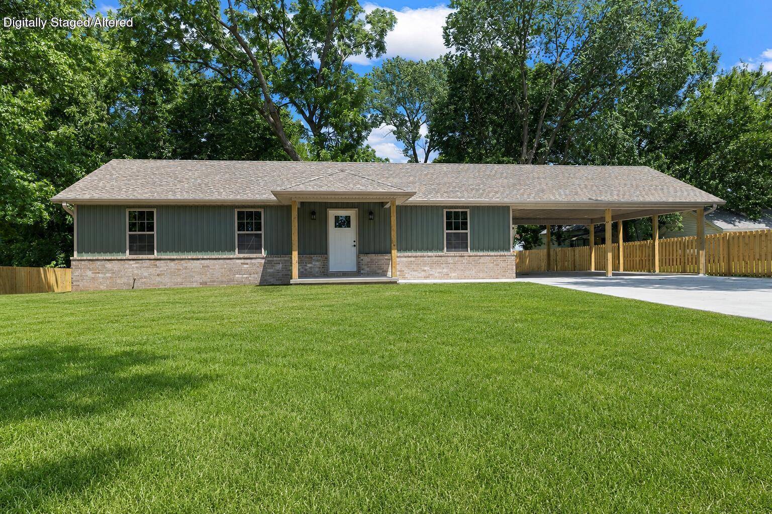 420 S Boston AVE, Bolivar, MO 65613