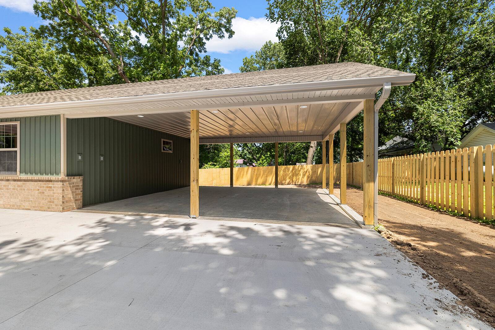 420 S Boston AVE, Bolivar, MO 65613