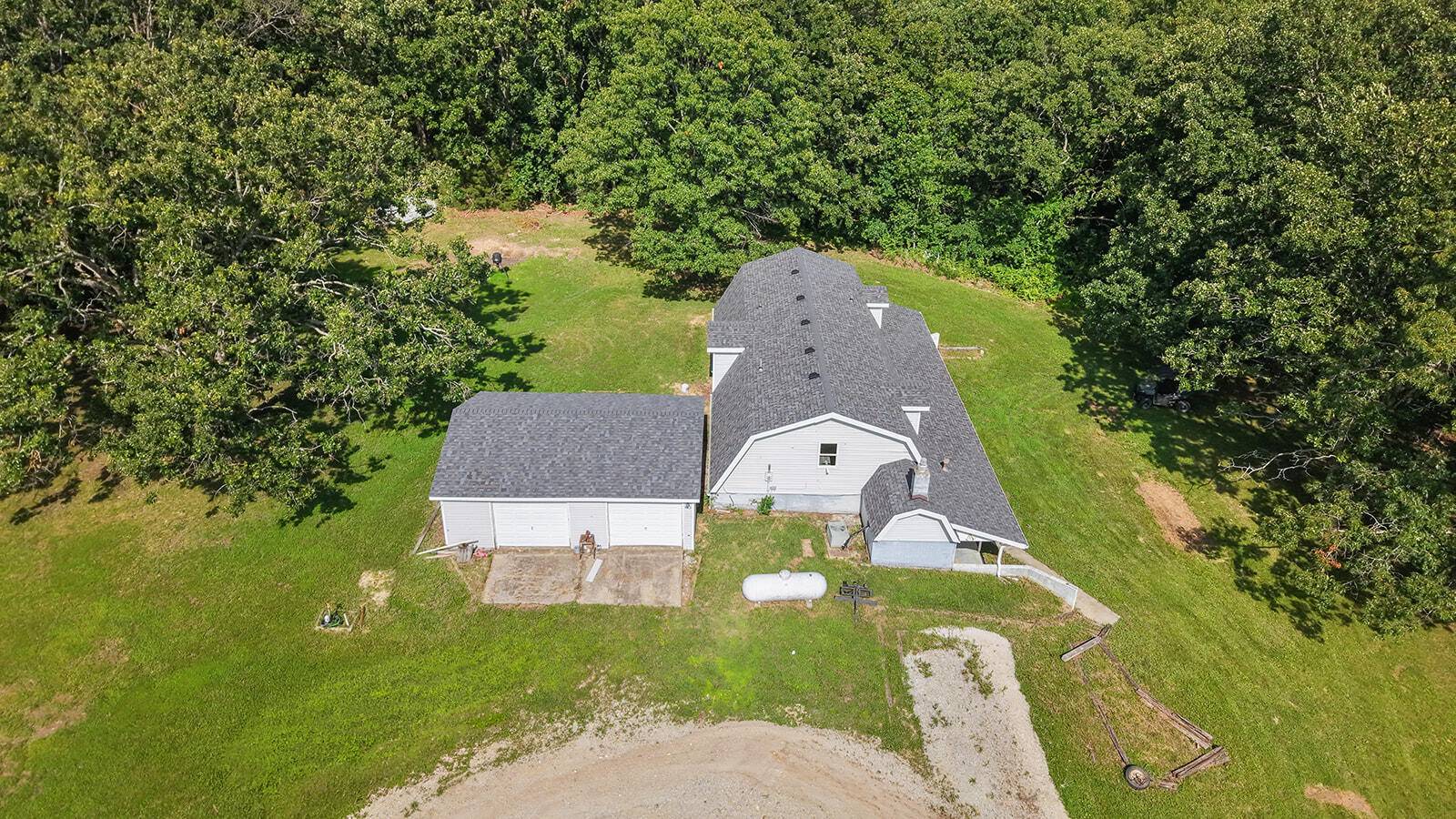 363 Villa DR, Sparta, MO 65753