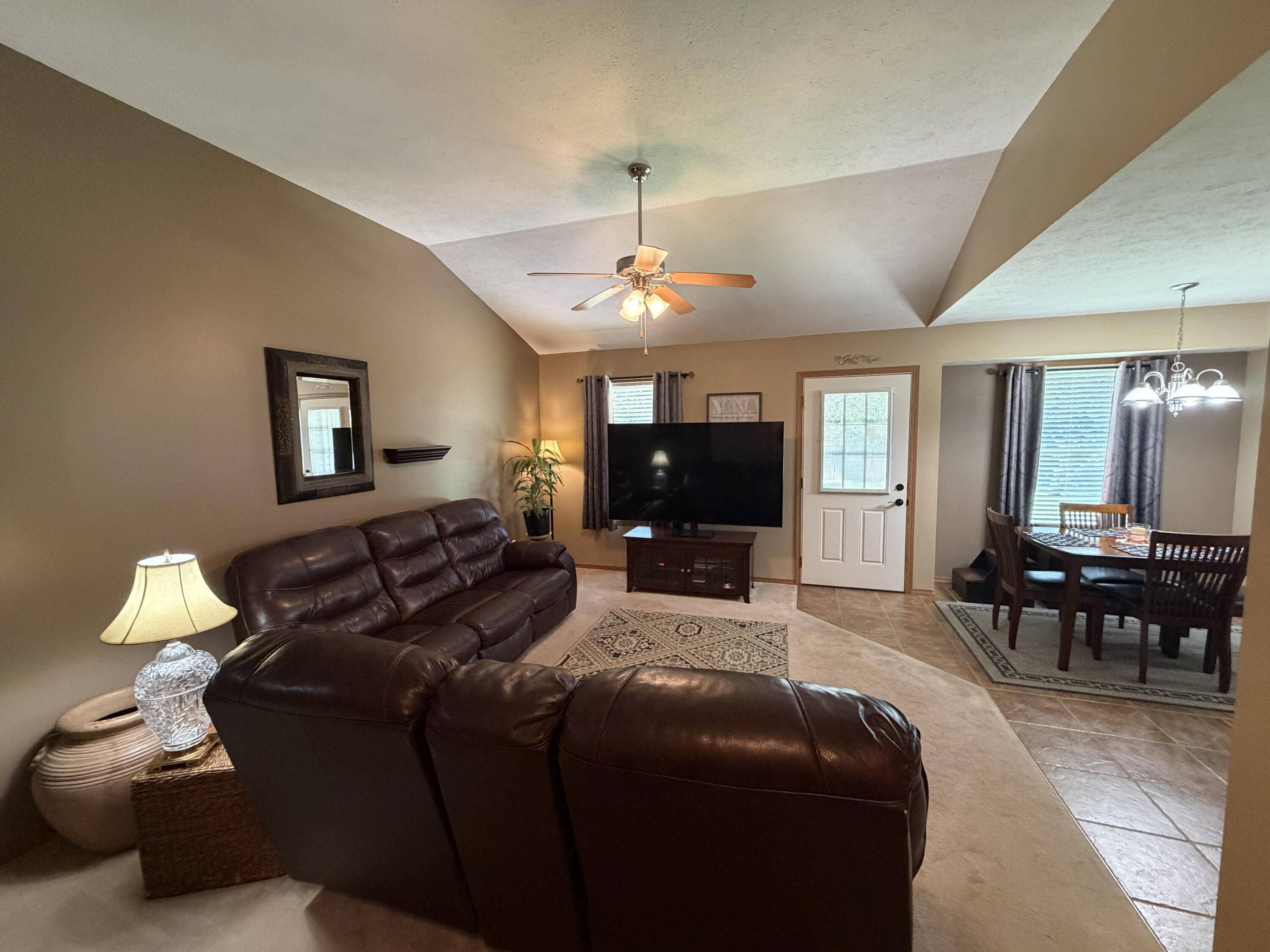 835 S Natalie AVE, Springfield, MO 65802
