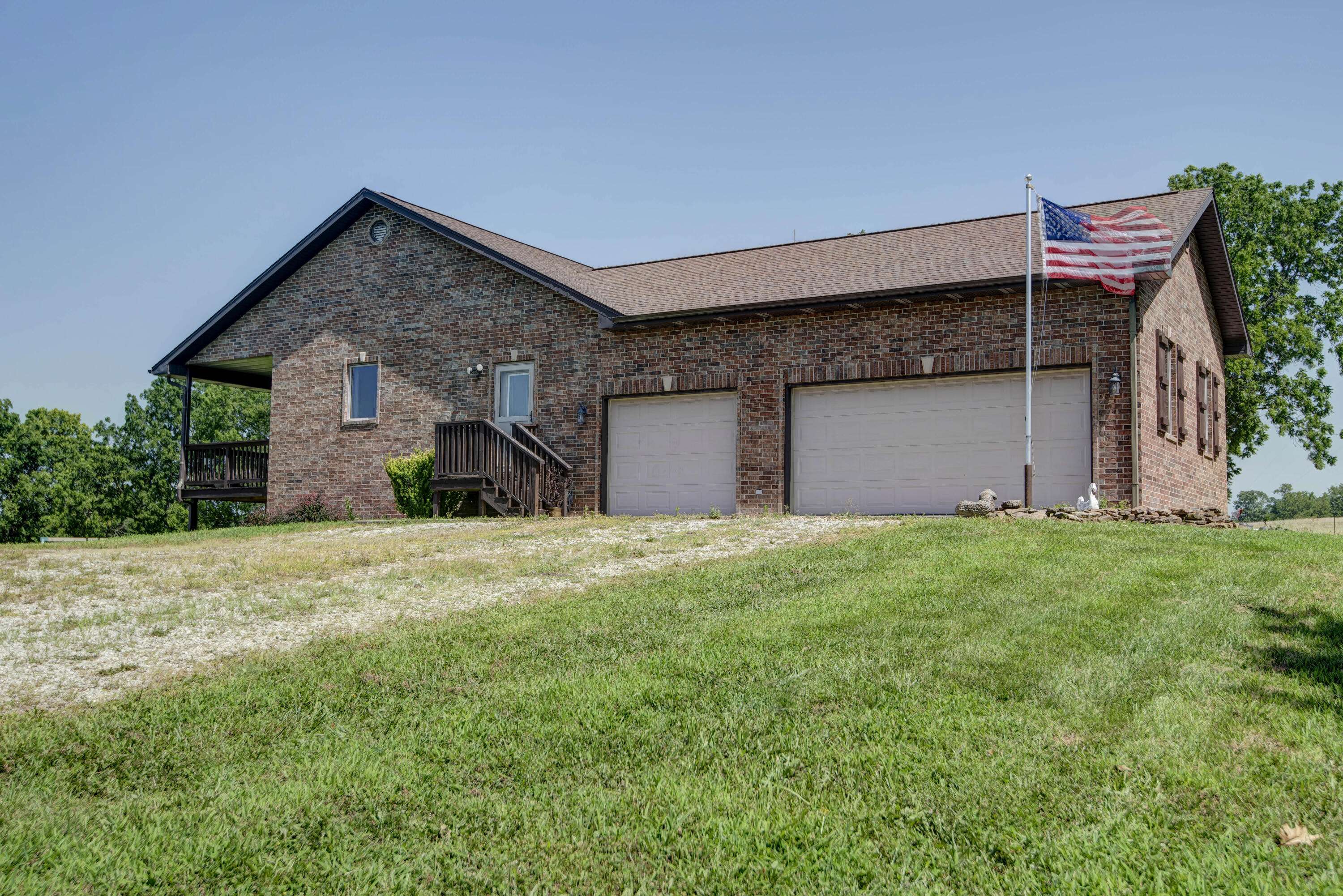 6879 Highway O, Ash Grove, MO 65604