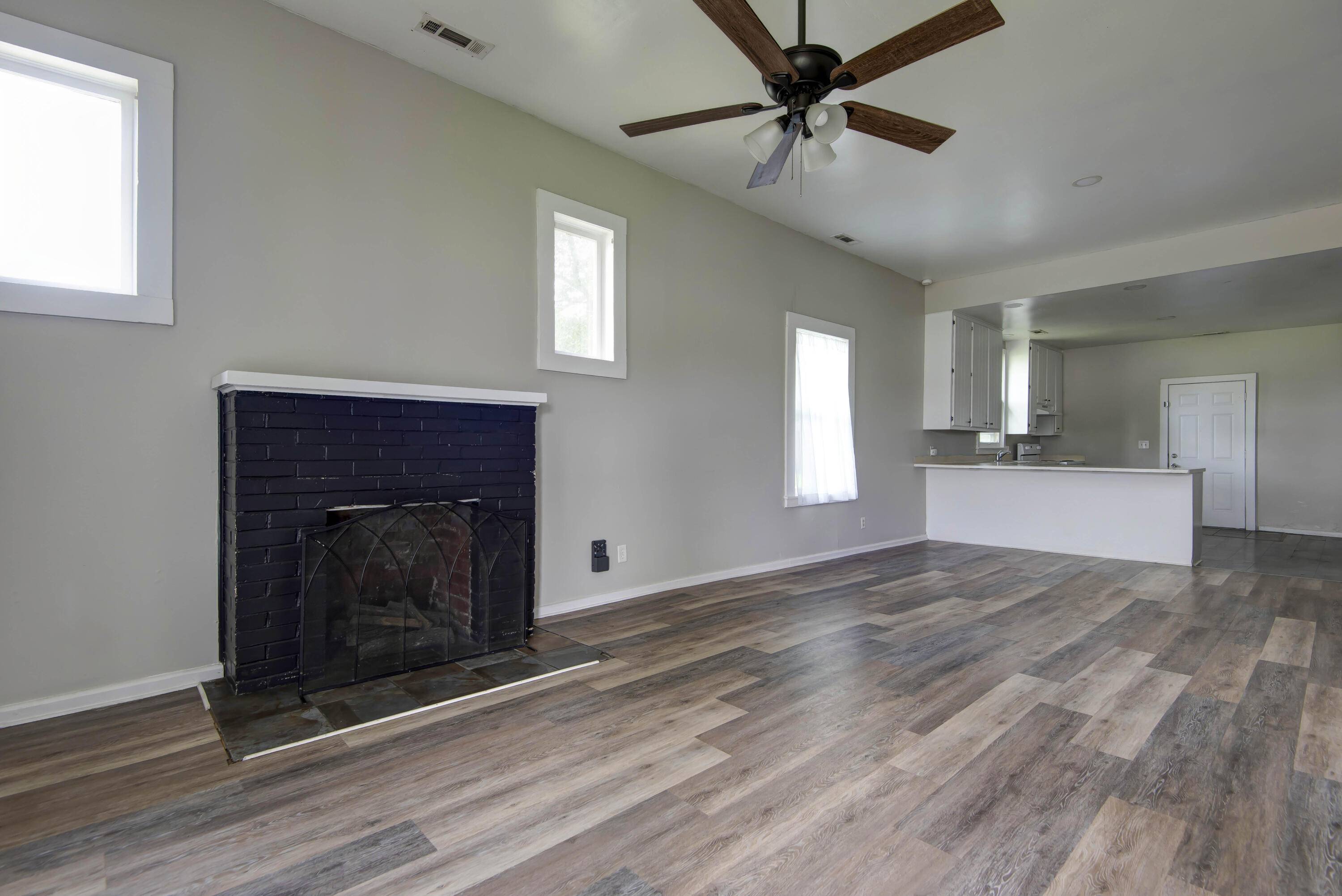 808 N Mccanse ST, Mt Vernon, MO 65712