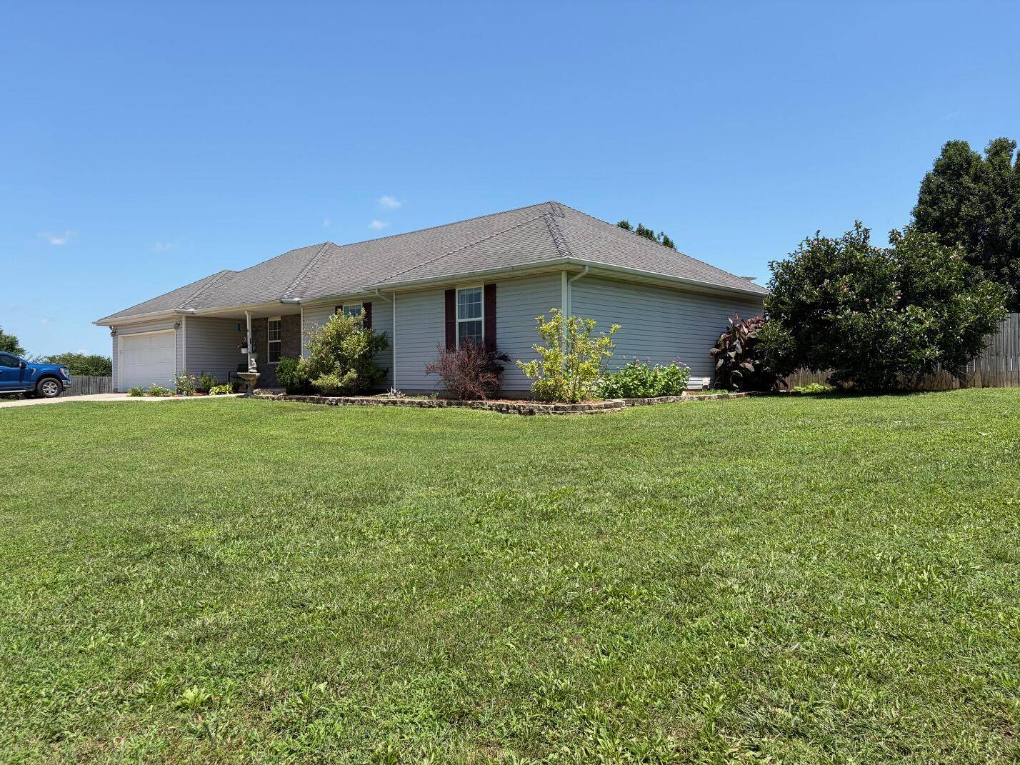 21092 Lawrence 1212, Ash Grove, MO 65604