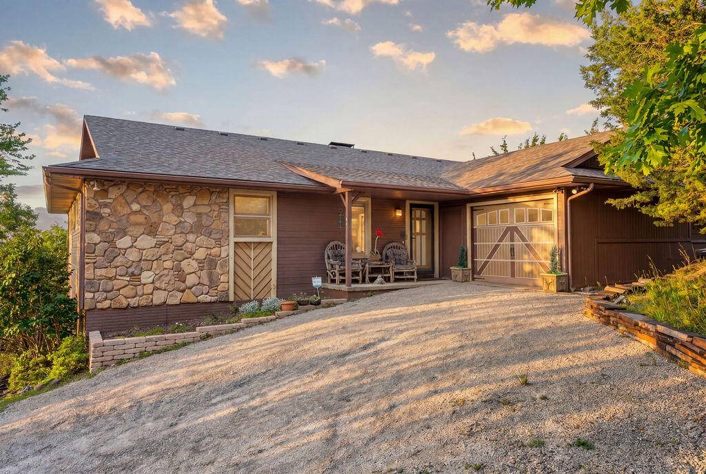 91 Blueview LN, Kimberling City, MO 65686