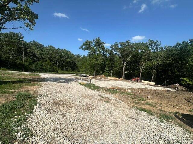 16 Limestone Drive, Branson West, MO 65737