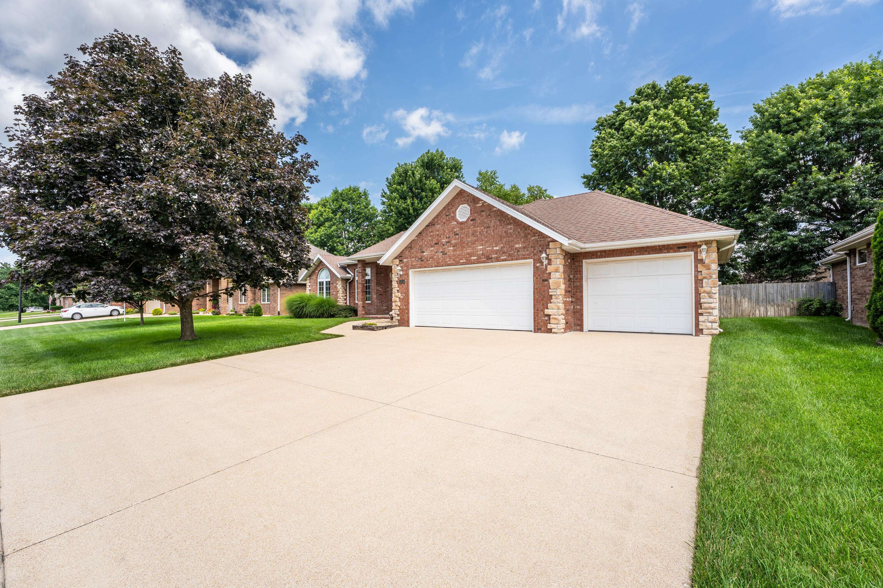 3755 W Eaglecrest ST, Battlefield, MO 65619