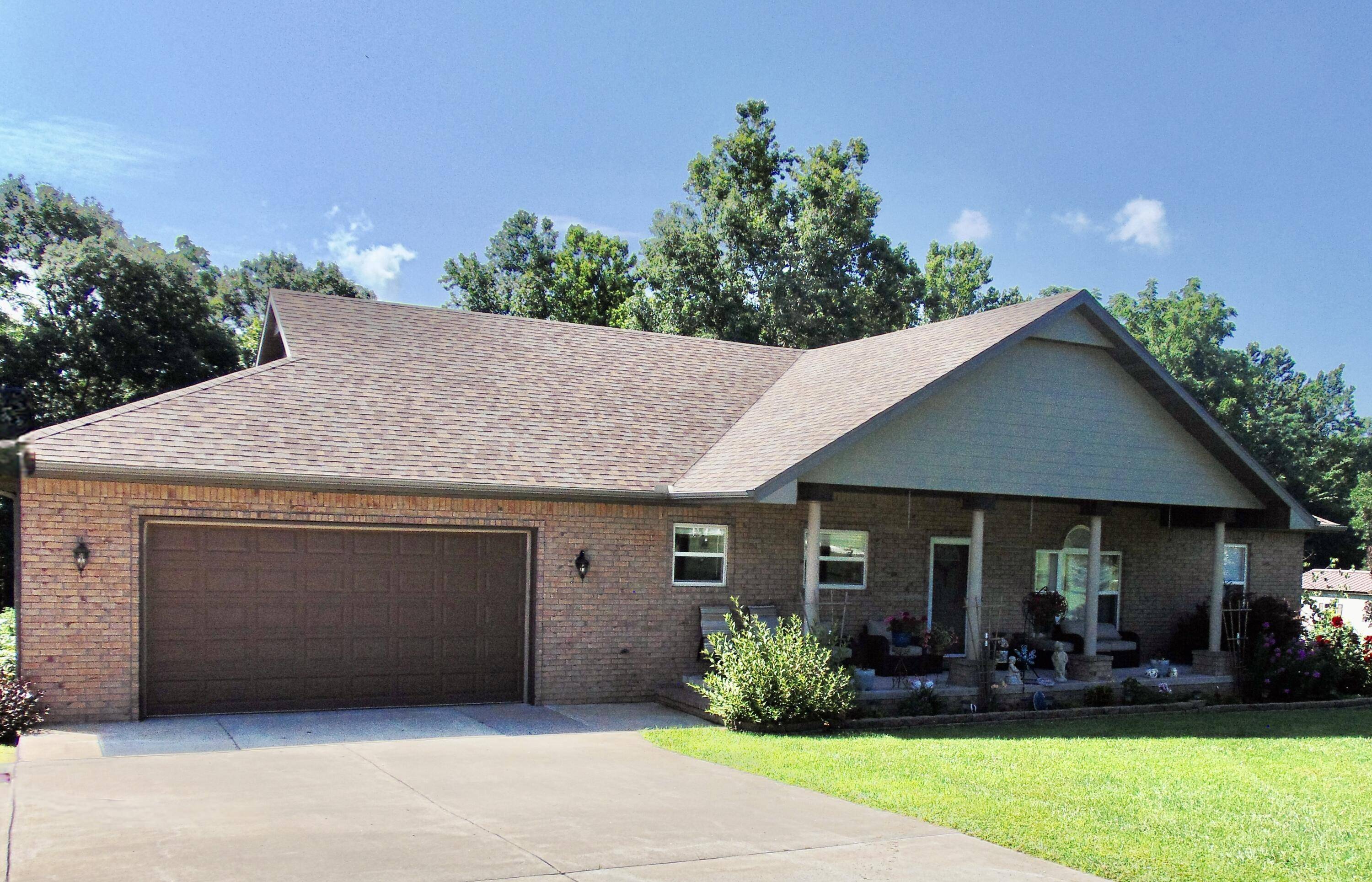 6103 Hunters Glen RD, Seligman, MO 65745