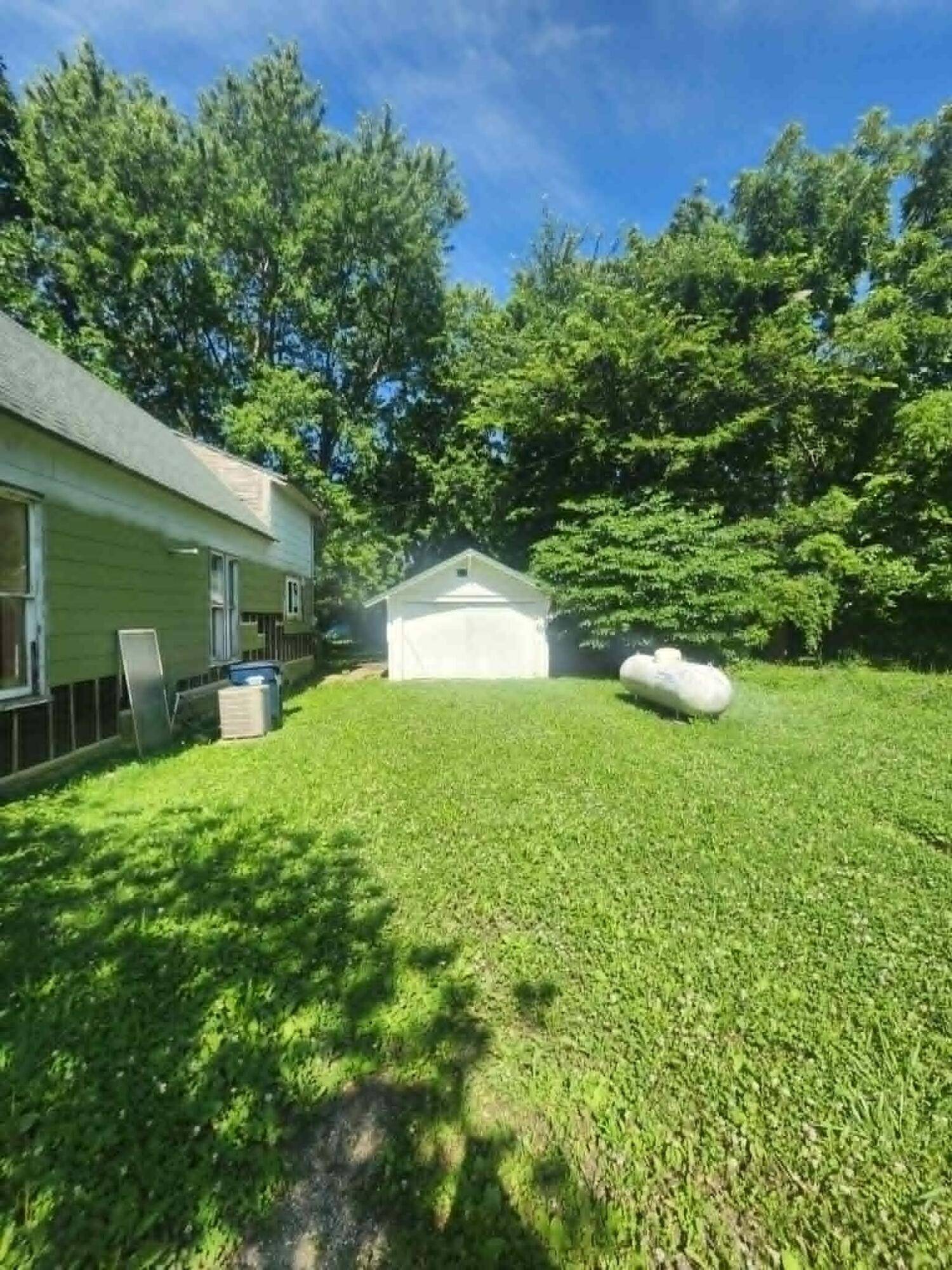 629 N Locust ST, Buffalo, MO 65622