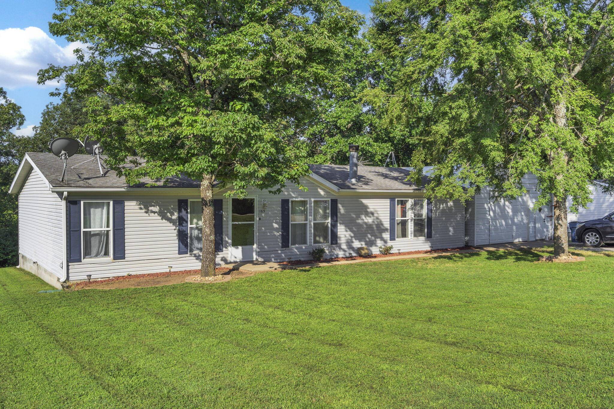 165 Clear Top LN, Lampe, MO 65681