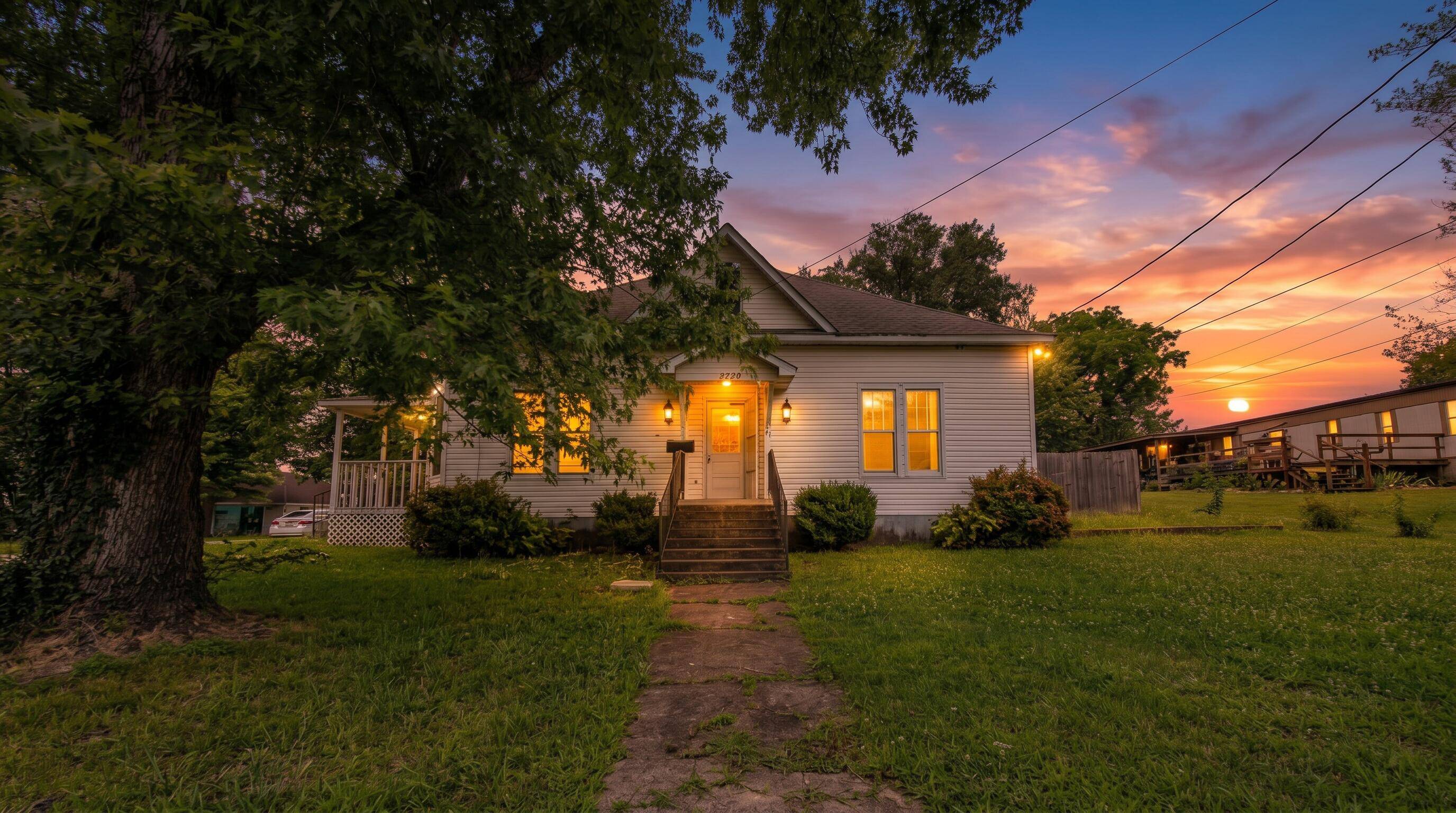222 S 6th ST, Thayer, MO 65791