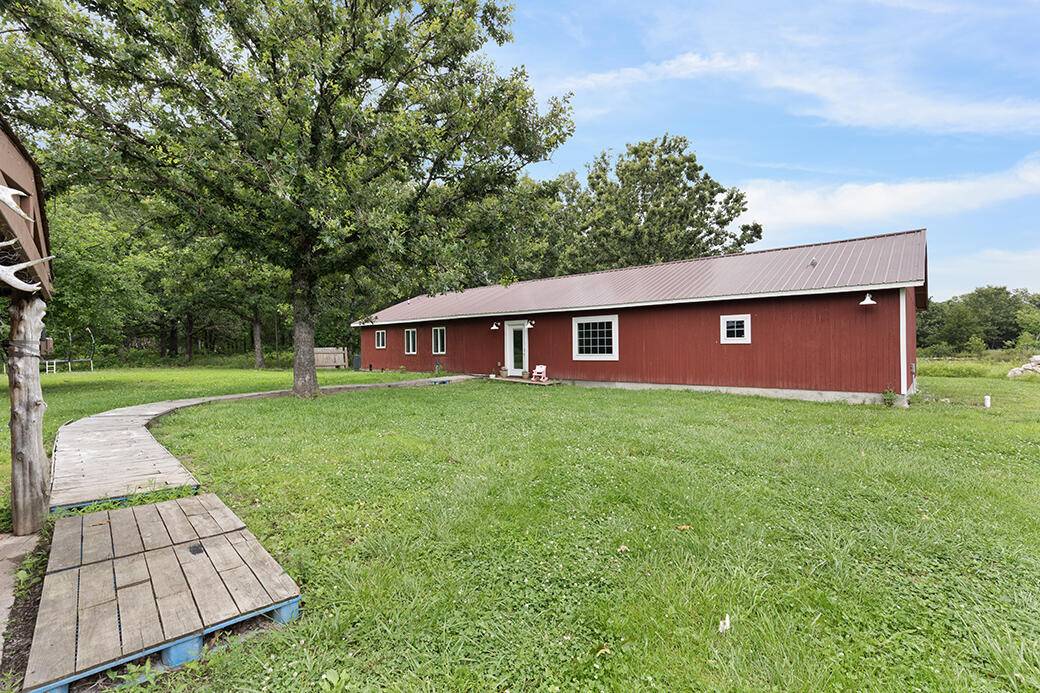86 N Ranch RD, Fair Grove, MO 65648