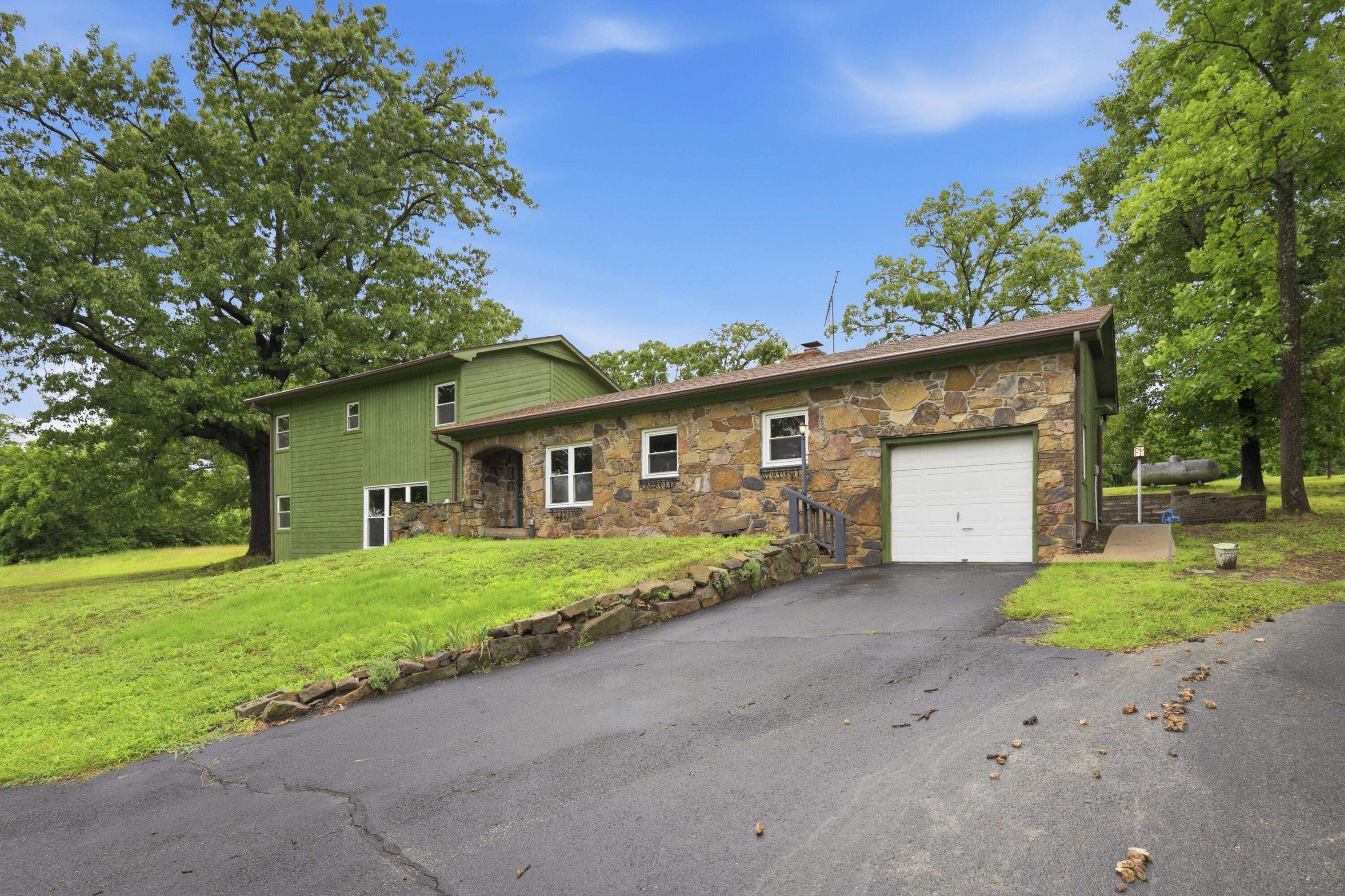 14292 Hwy 43, Seneca, MO 64865