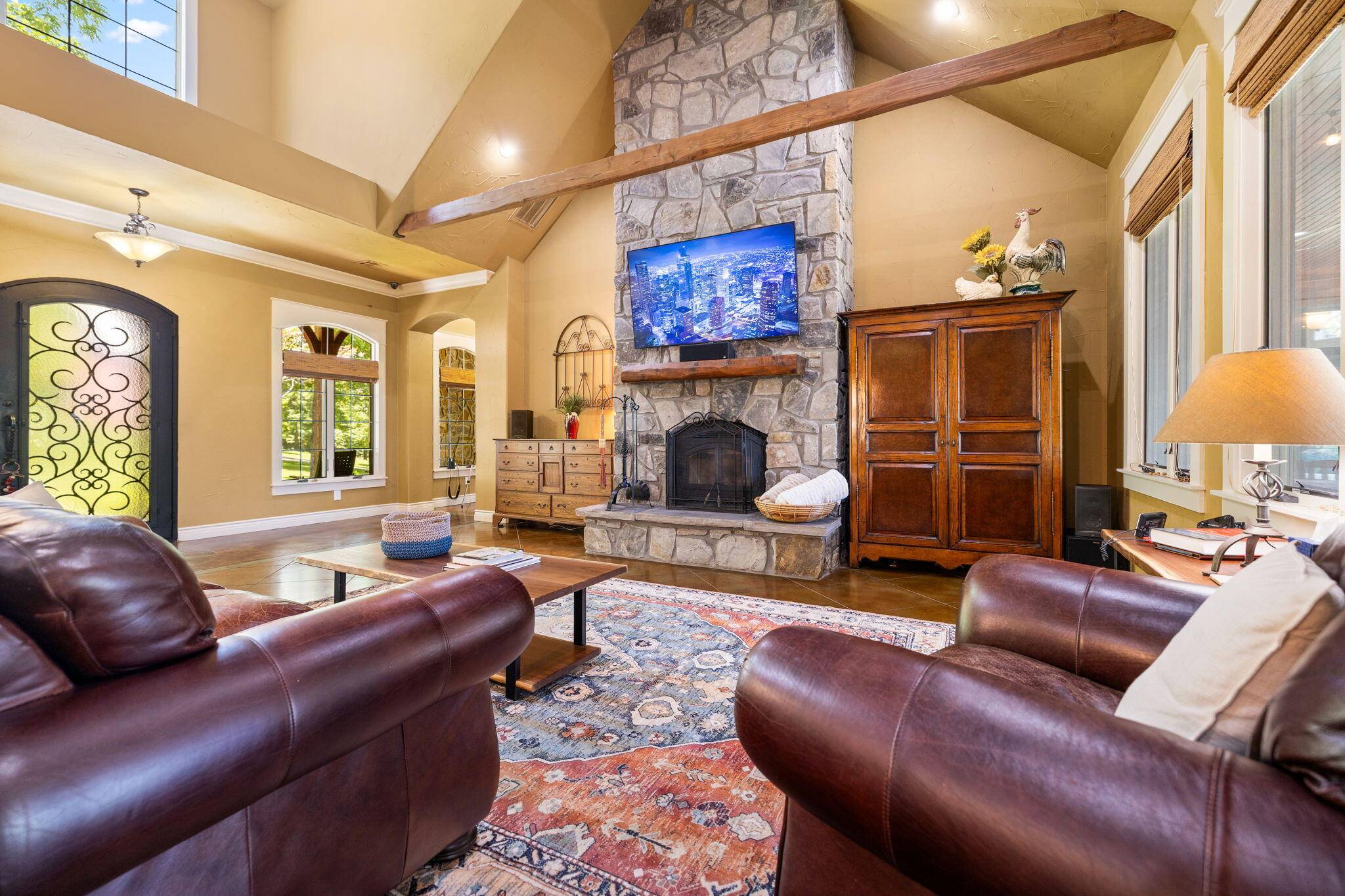 315 Buckskin, Pineville, MO 64856