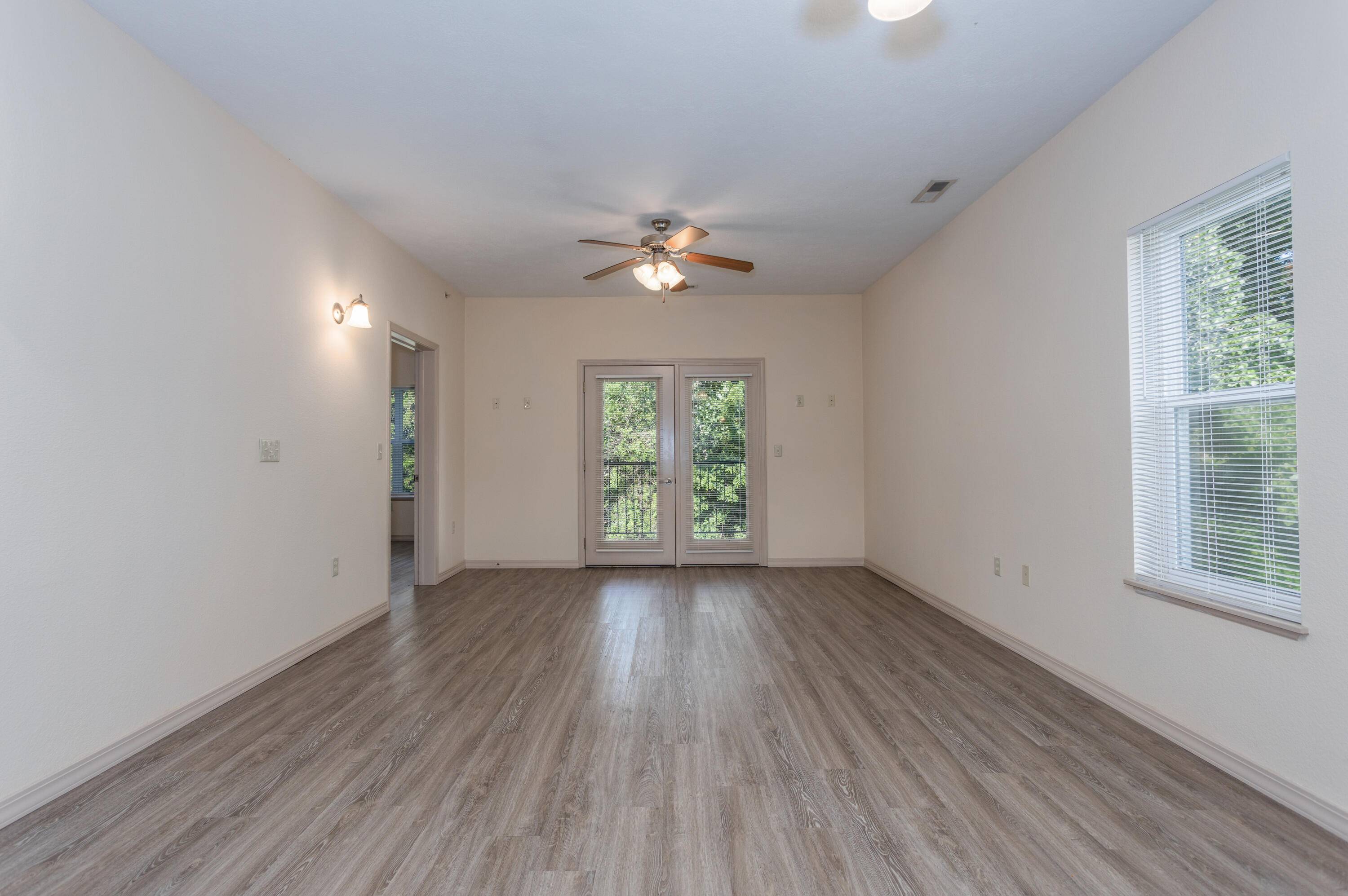 114 Oxford DR #Apt 12, Branson, MO 65616