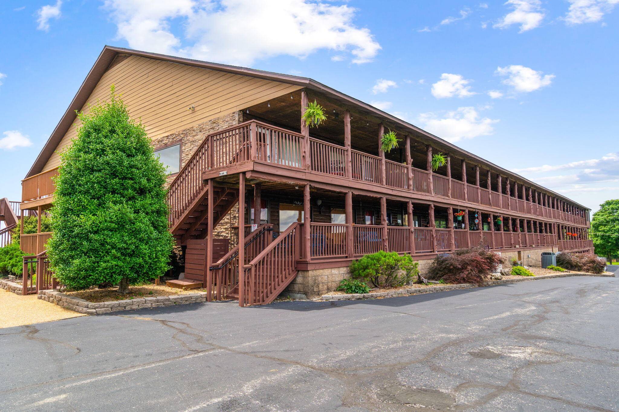 6089 State Hwy Dd #103, Branson West, MO 65737
