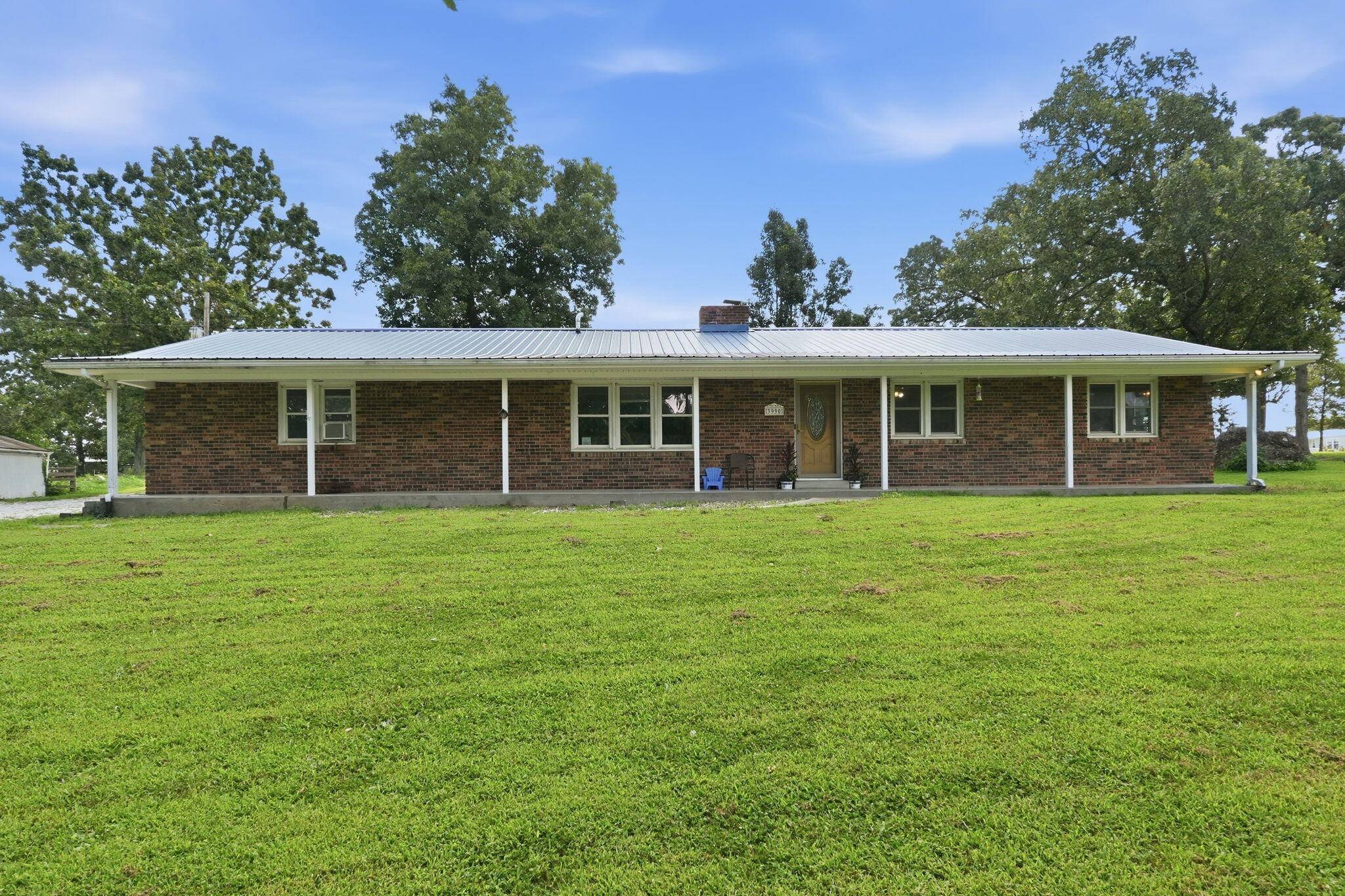 3990 State Hwy O, Dunnegan, MO 65640