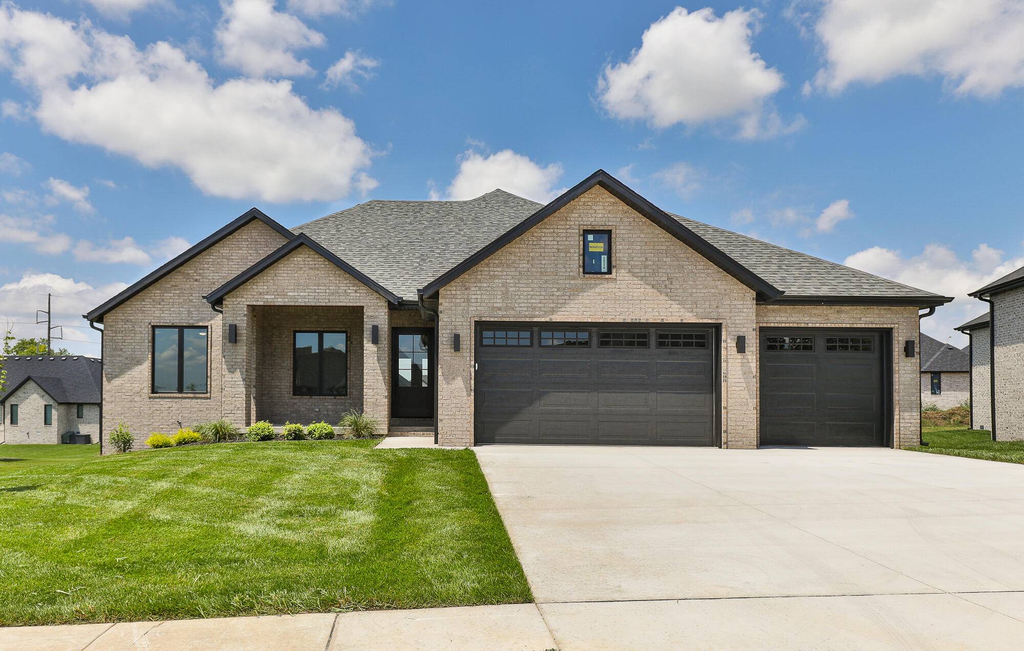 5498 E Cavalcade LN, Springfield, MO 65802