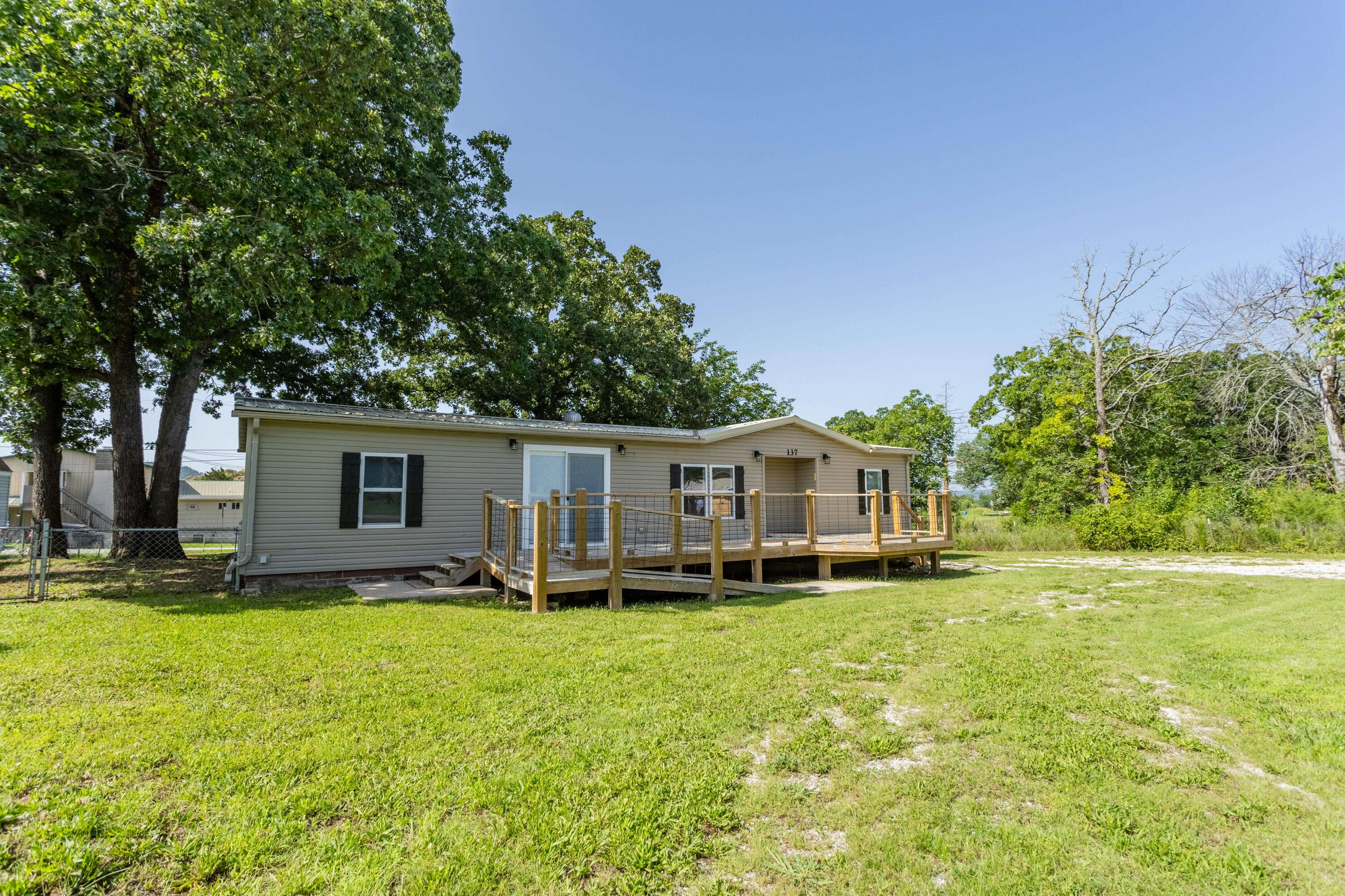 137 Plaza DR, Branson, MO 65616