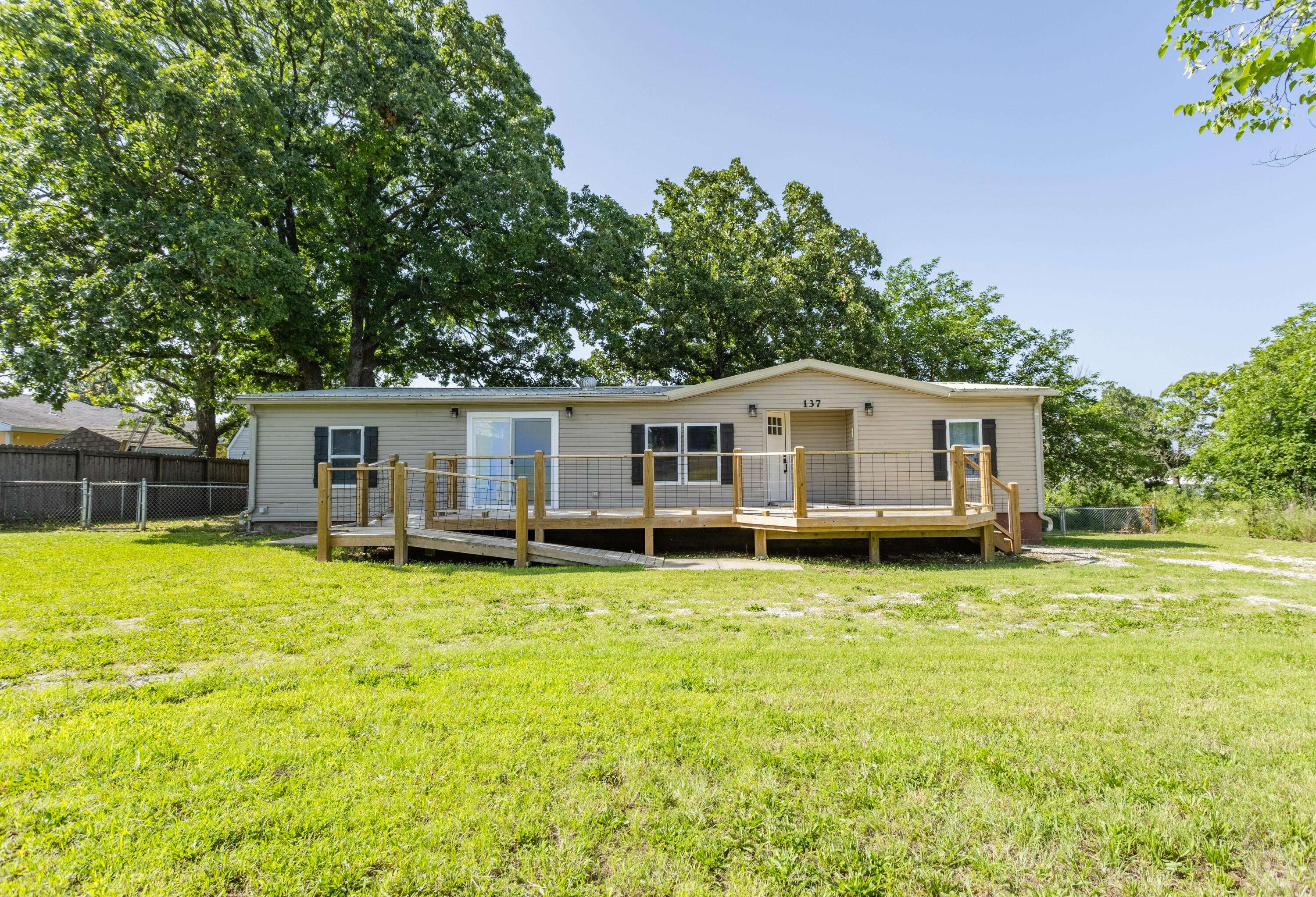137 Plaza DR, Branson, MO 65616
