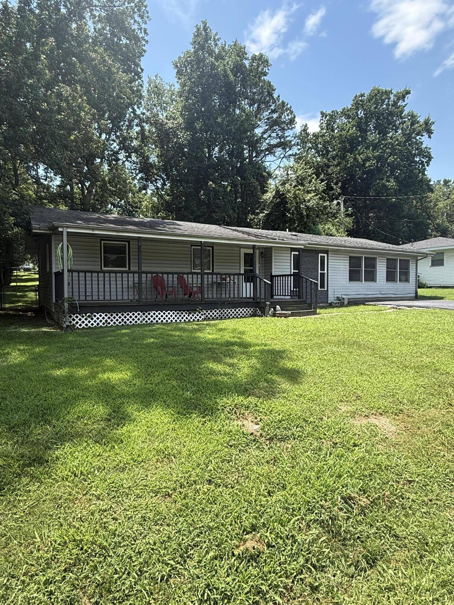 112 South ST, Crane, MO 65633
