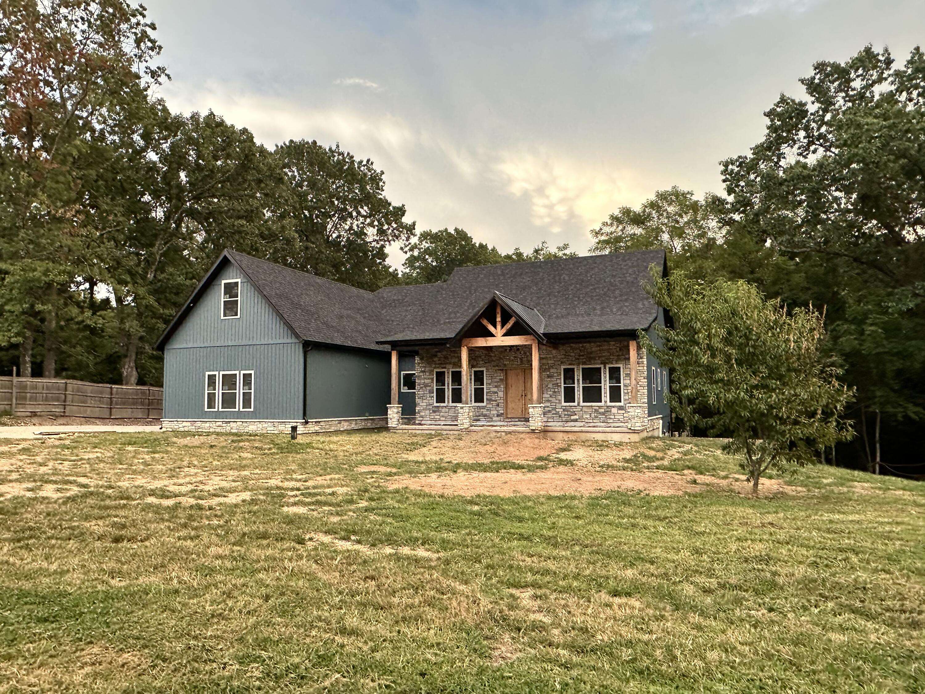 2094 N Farm Road 241, Strafford, MO 65757