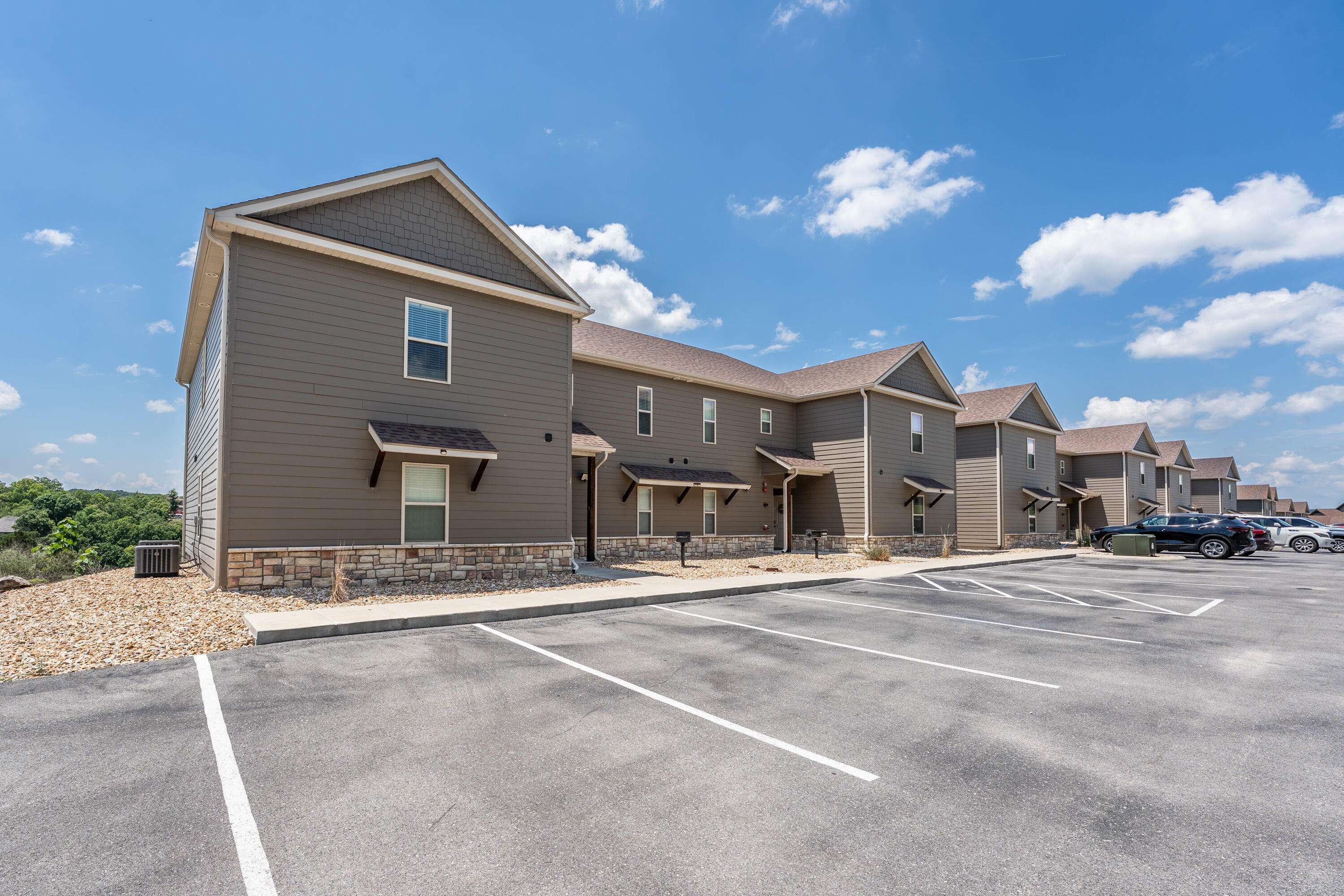 137 Bunker DR #3, Branson West, MO 65737