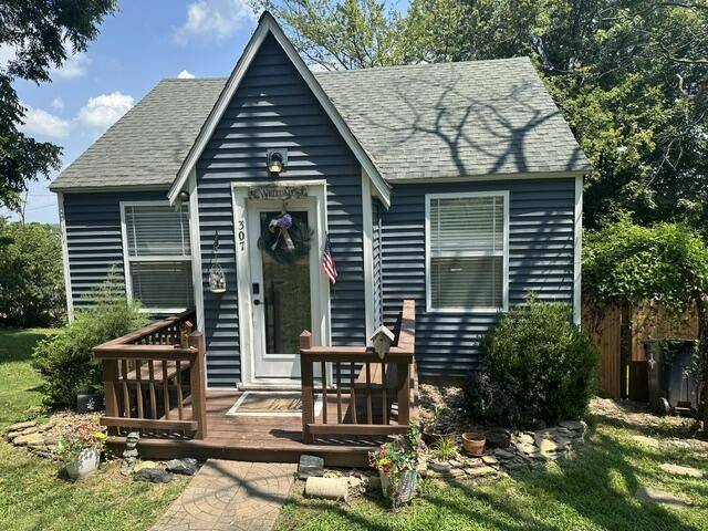 307 W Leyda AVE, West Plains, MO 65775