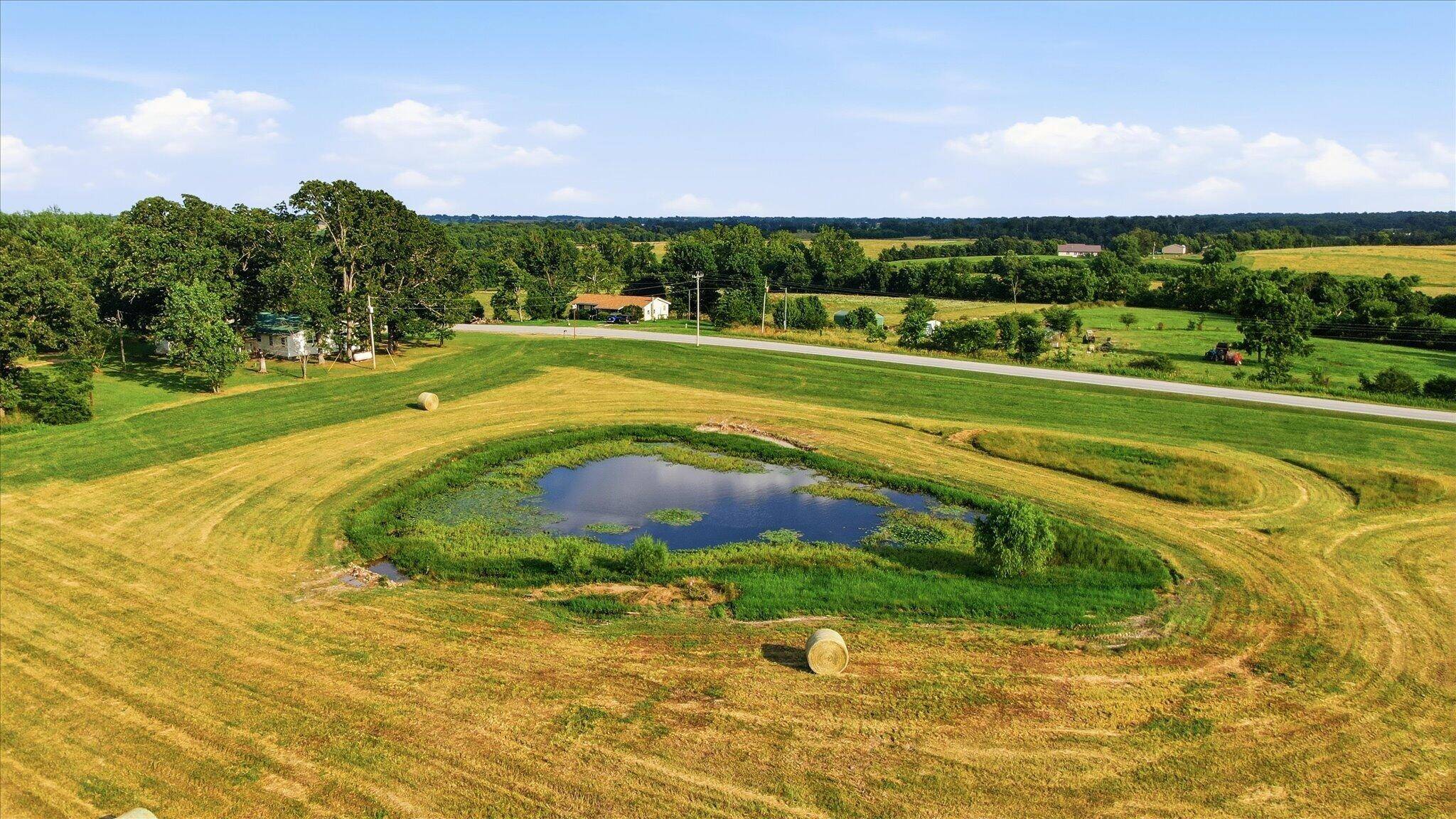 000 Tt HWY, Crane, MO 65633