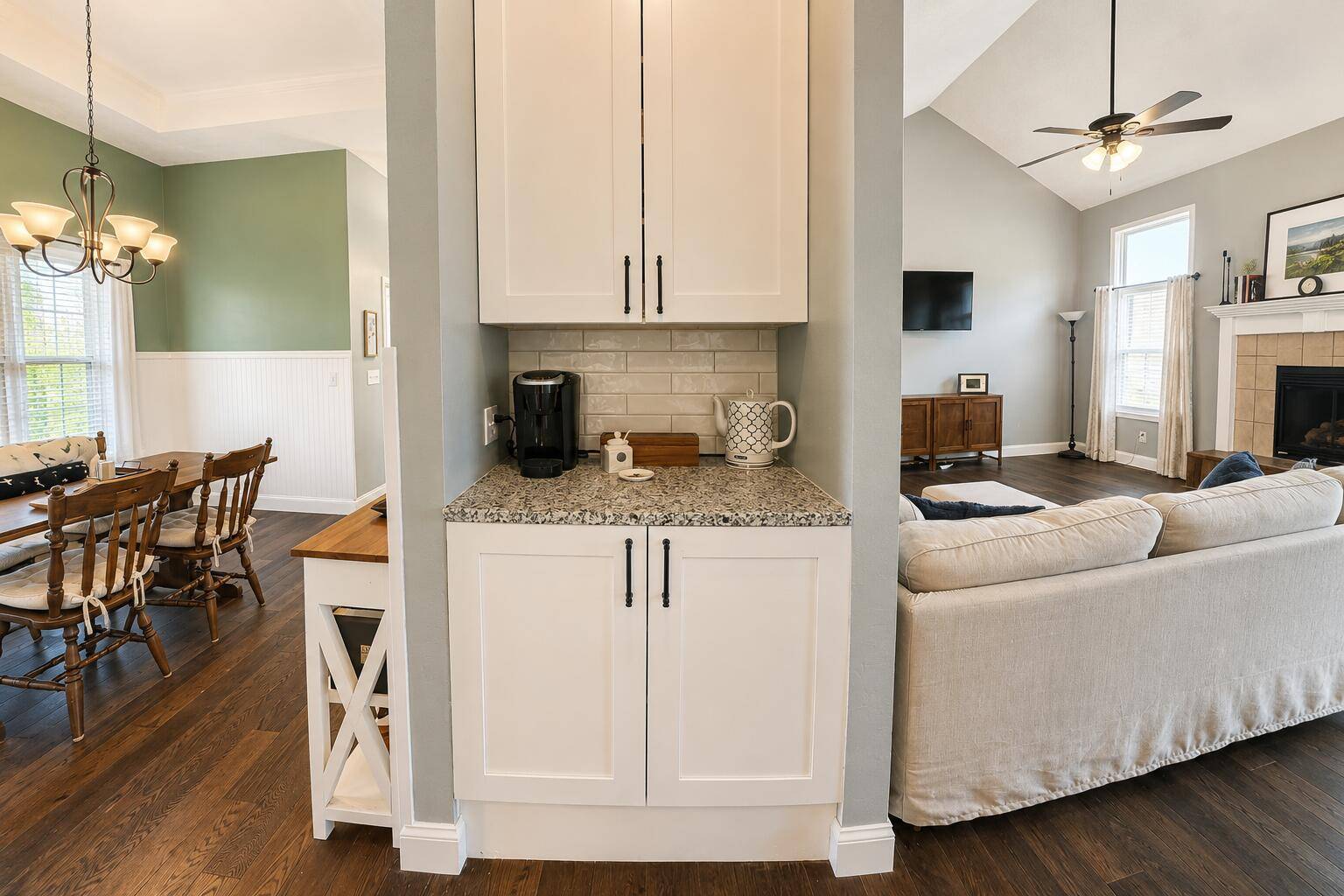 105 Nathan DR, Hollister, MO 65672