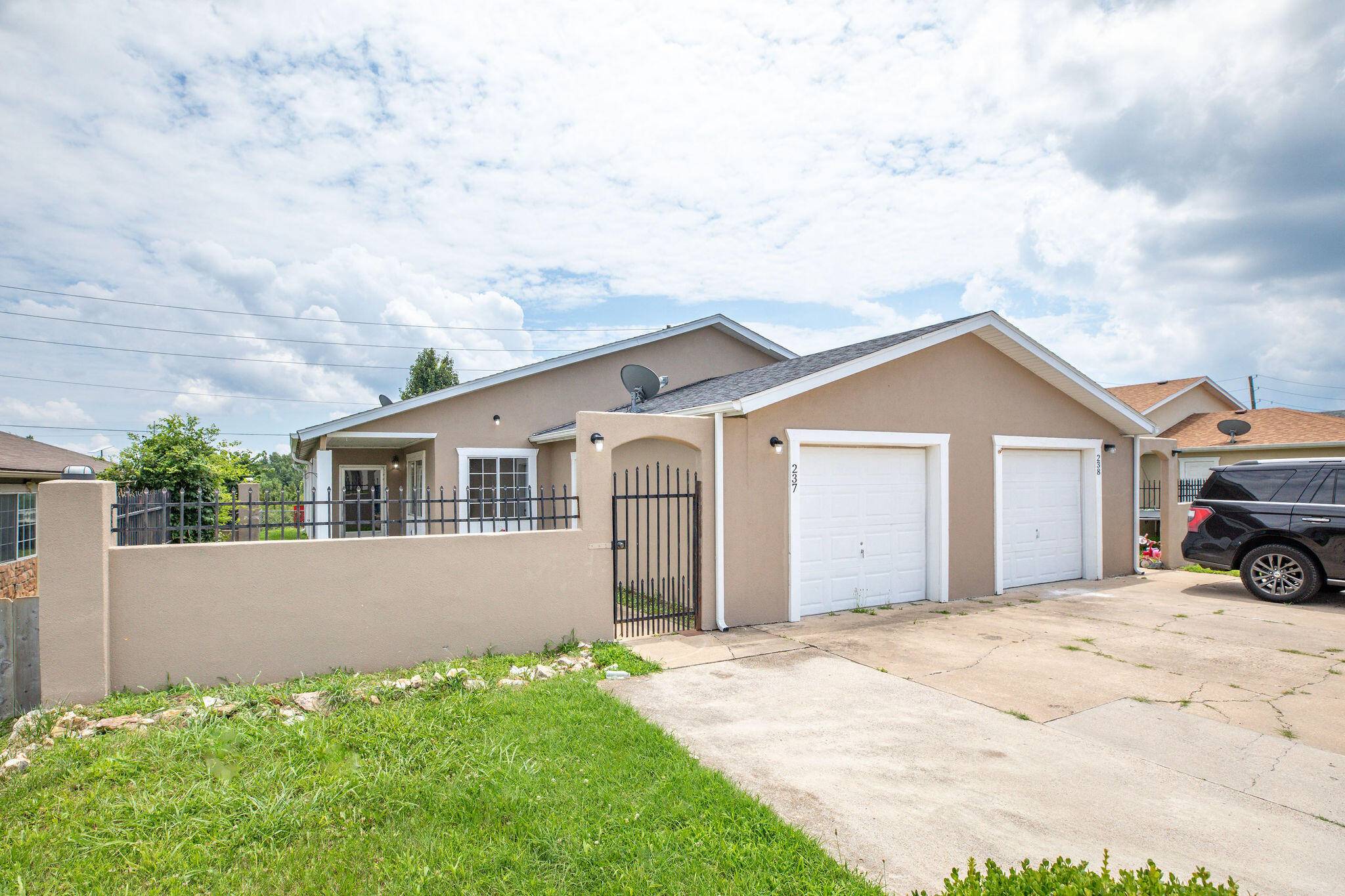 238 & 237 Fritts WAY, Branson West, MO 65737