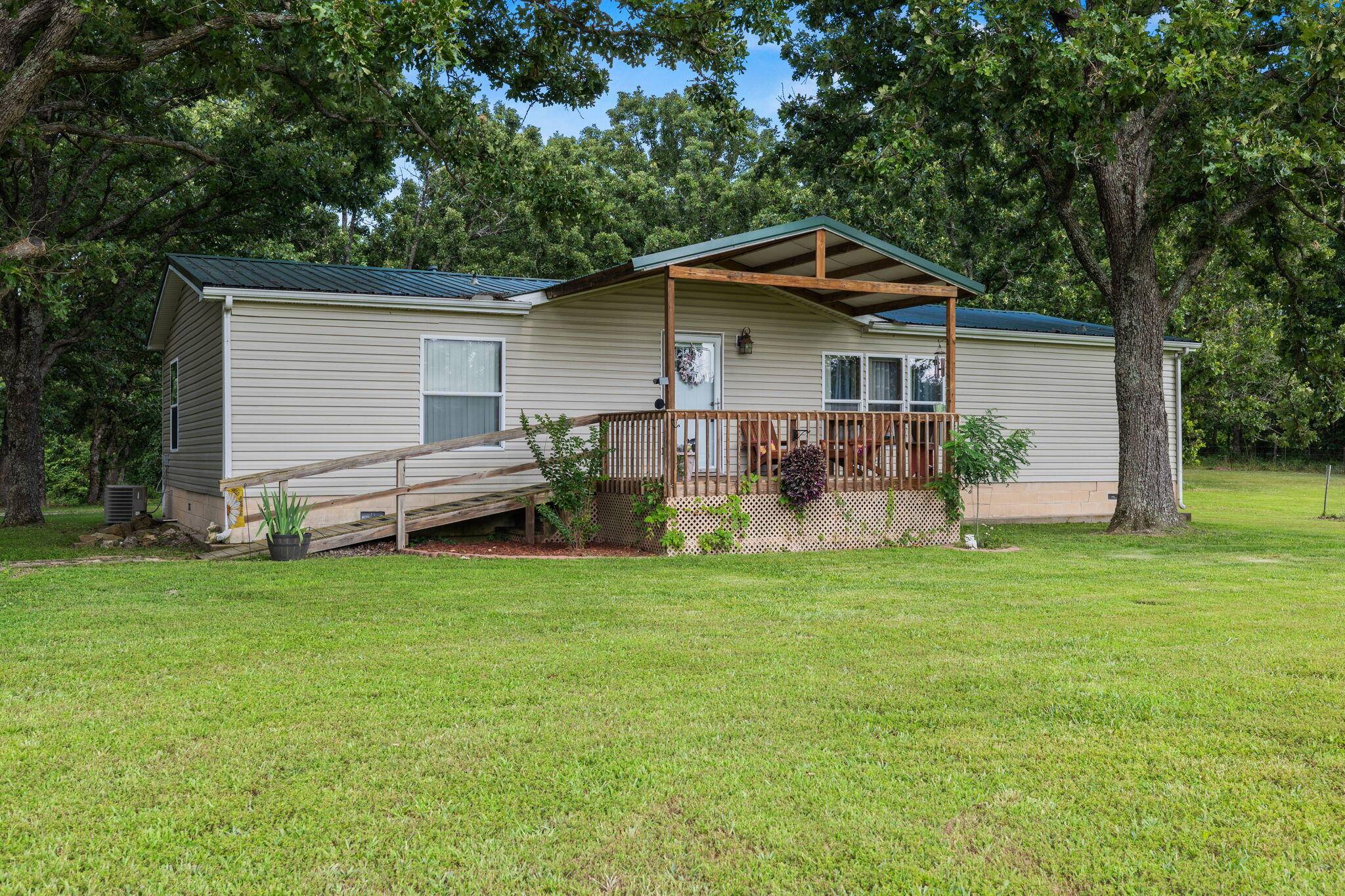 192/194 Cheyenne RD, Tunas, MO 65764