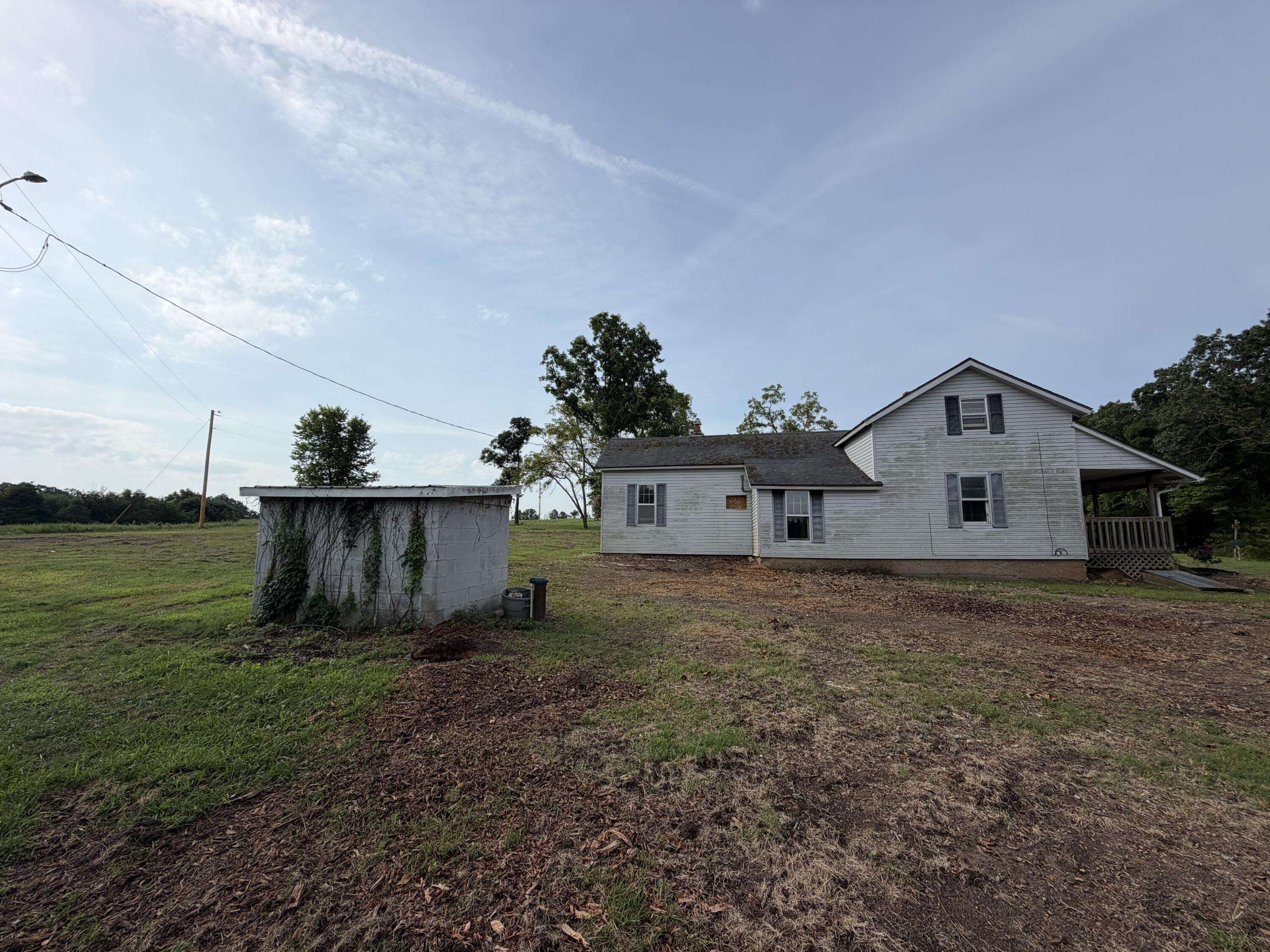 5401 Dandelion RD, Hartville, MO 65667