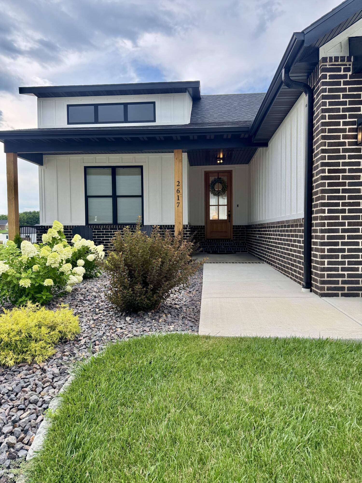 2617 W Webb RD, Ozark, MO 65721
