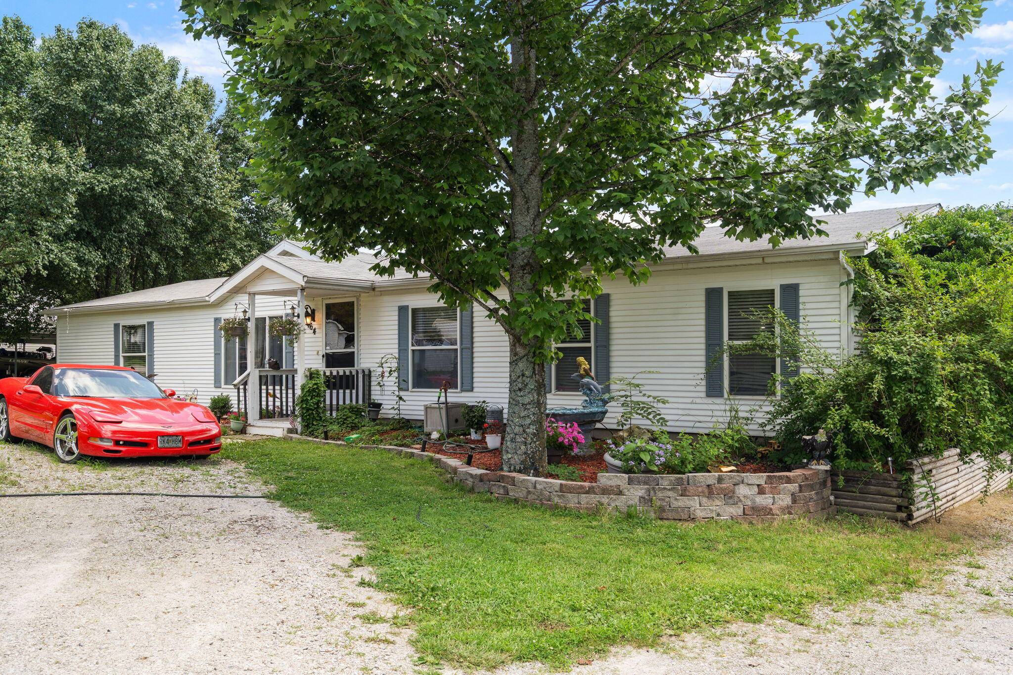 64 Grand Imperial DR, Galena, MO 65656