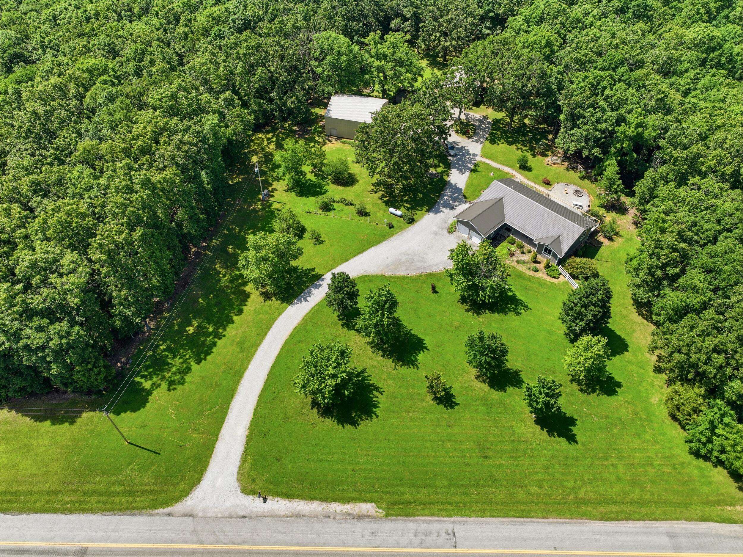 19320 Highway Y, Willow Springs, MO 65793
