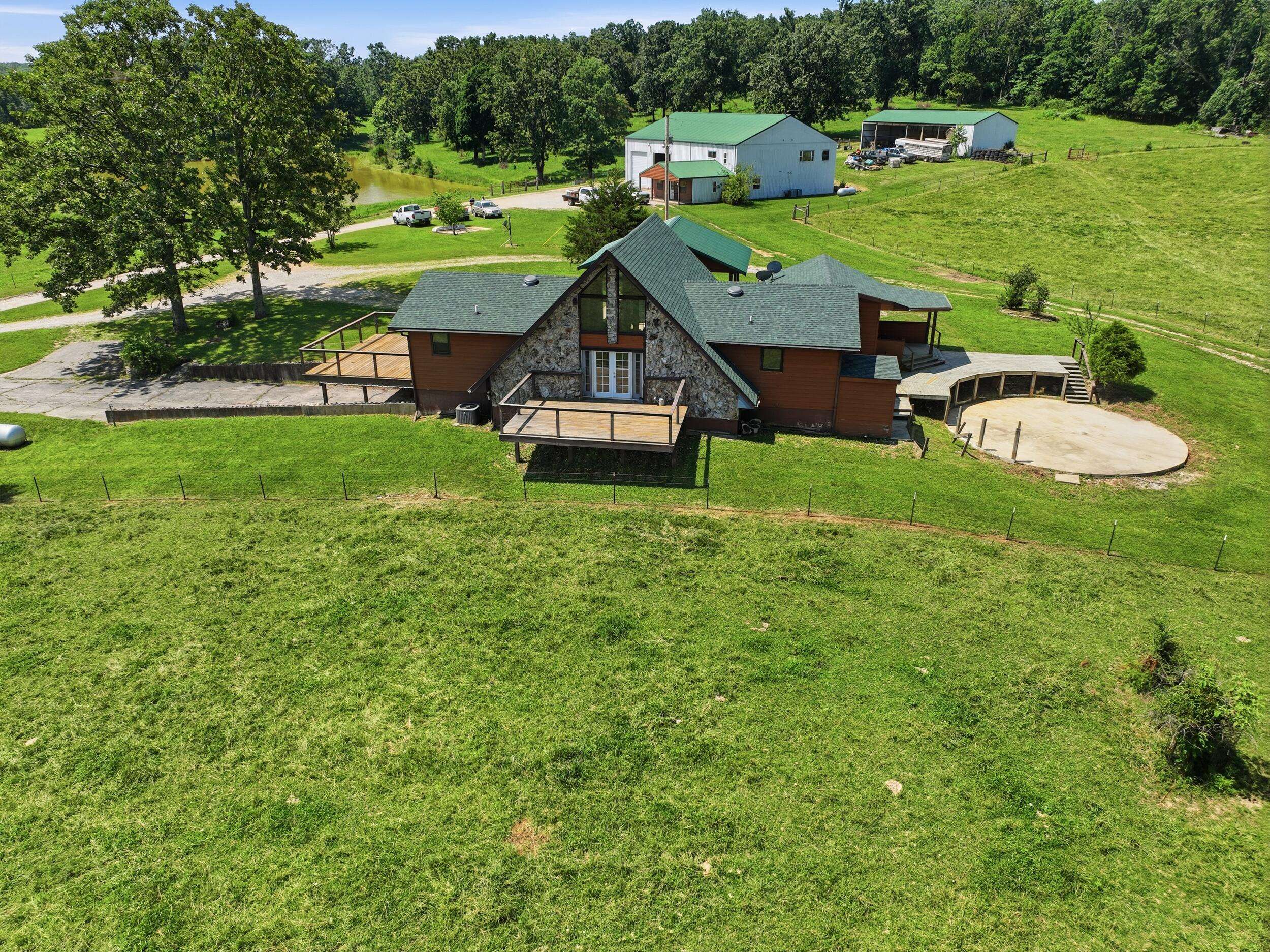 2575 County Road 4990, Willow Springs, MO 65793