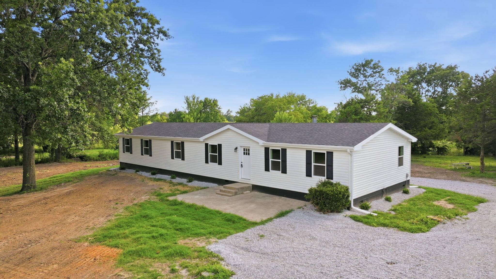 28480 E Mission RD, El Dorado Springs, MO 64744