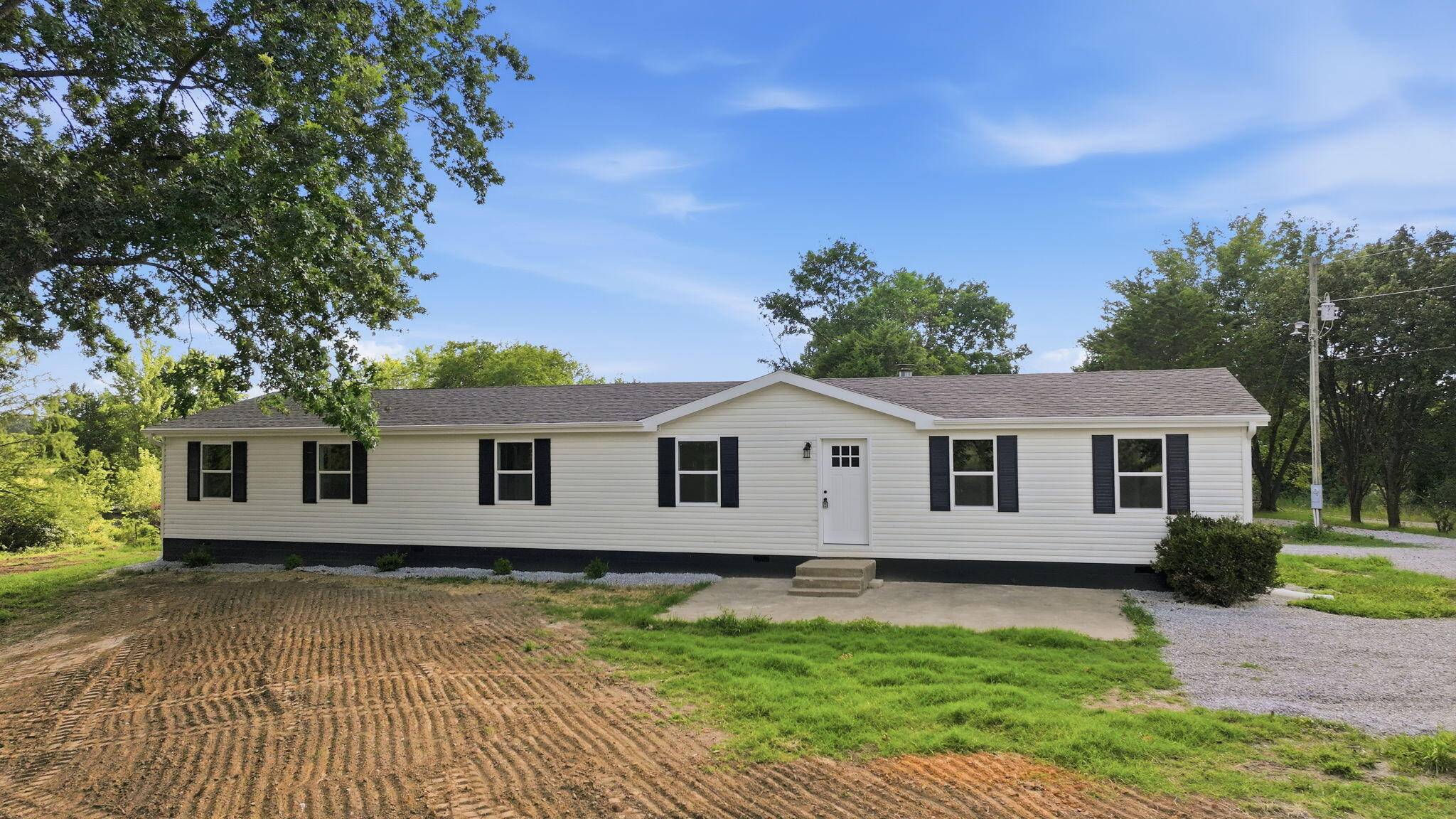 28480 E Mission RD, El Dorado Springs, MO 64744