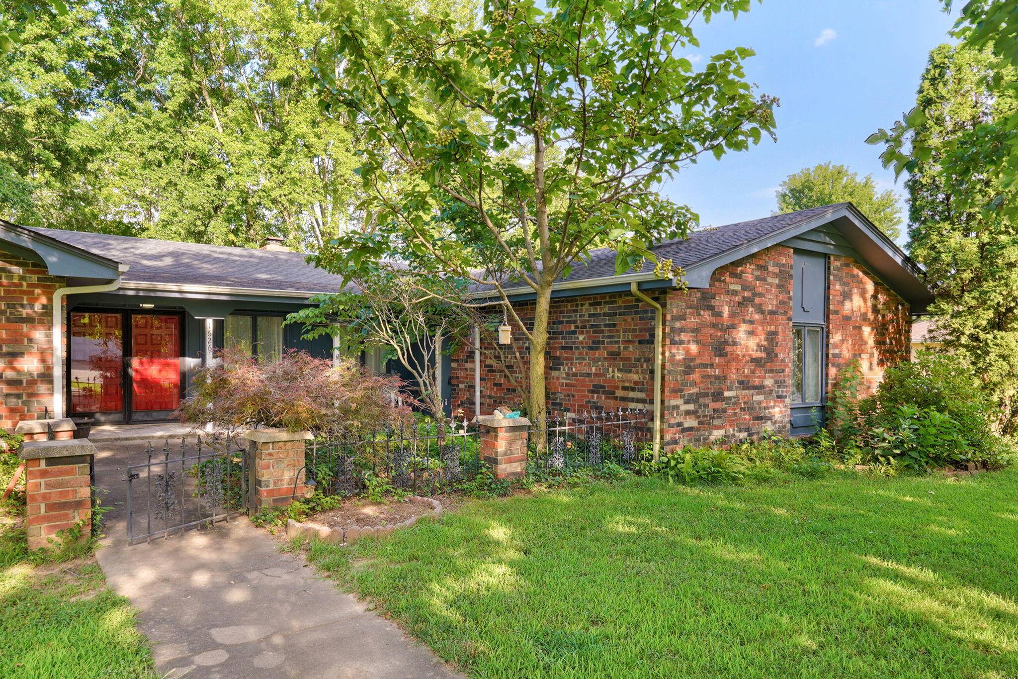 1626 Porter AVE, Aurora, MO 65605