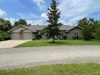 20 Redbud LN, Kimberling City, MO 65686