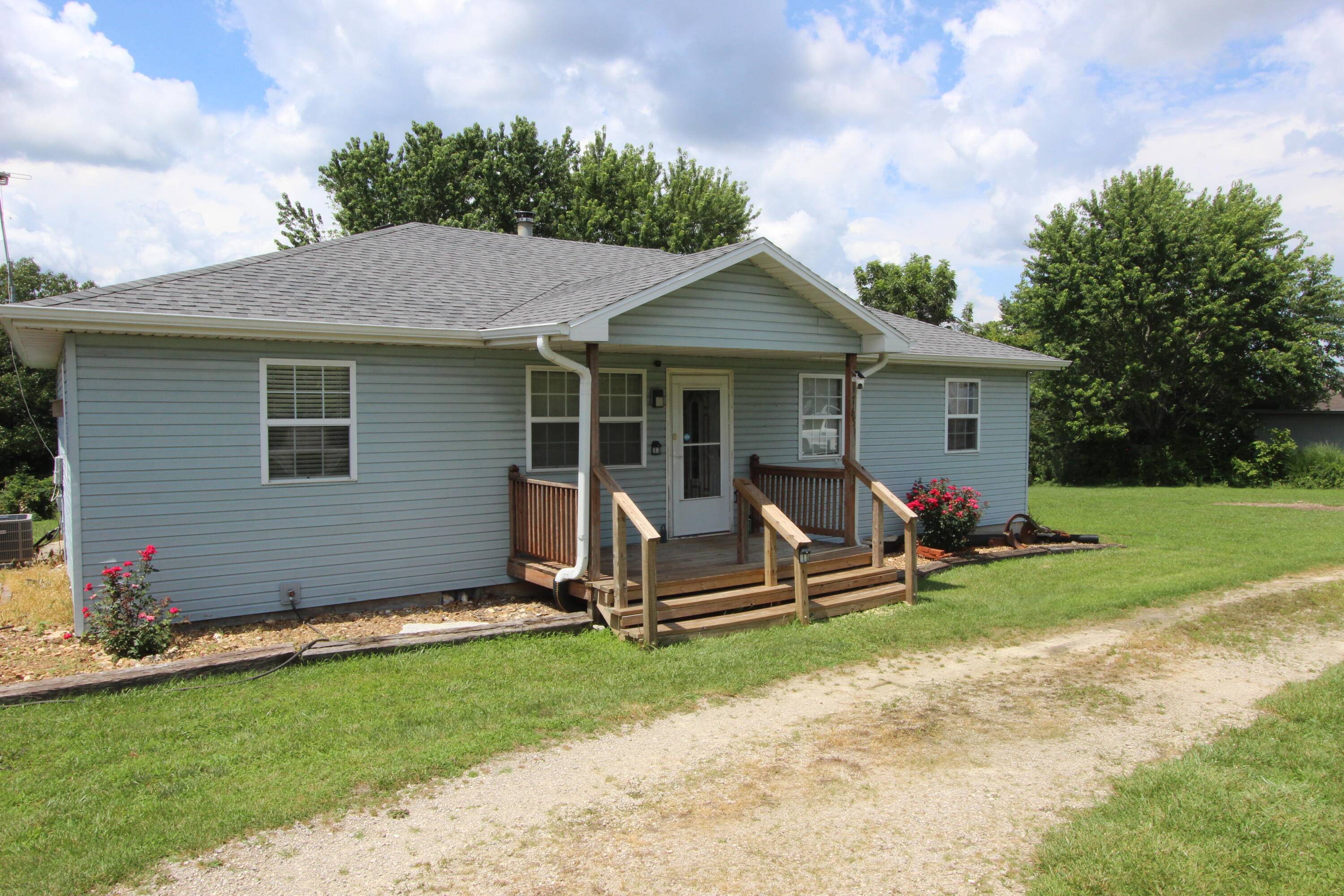 1765 State Highway O, Seymour, MO 65746