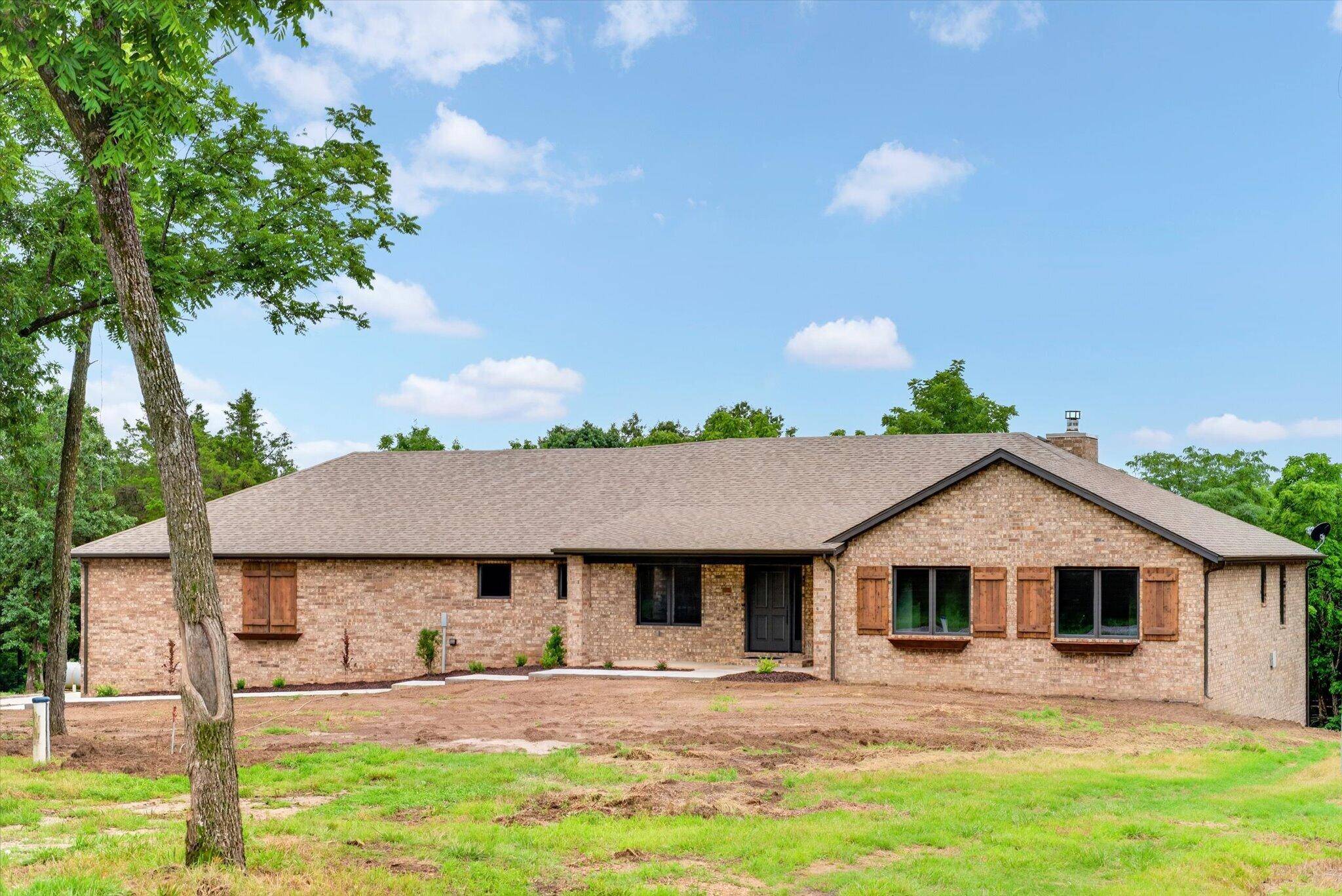 1230 E 567th RD, Willard, MO 65781