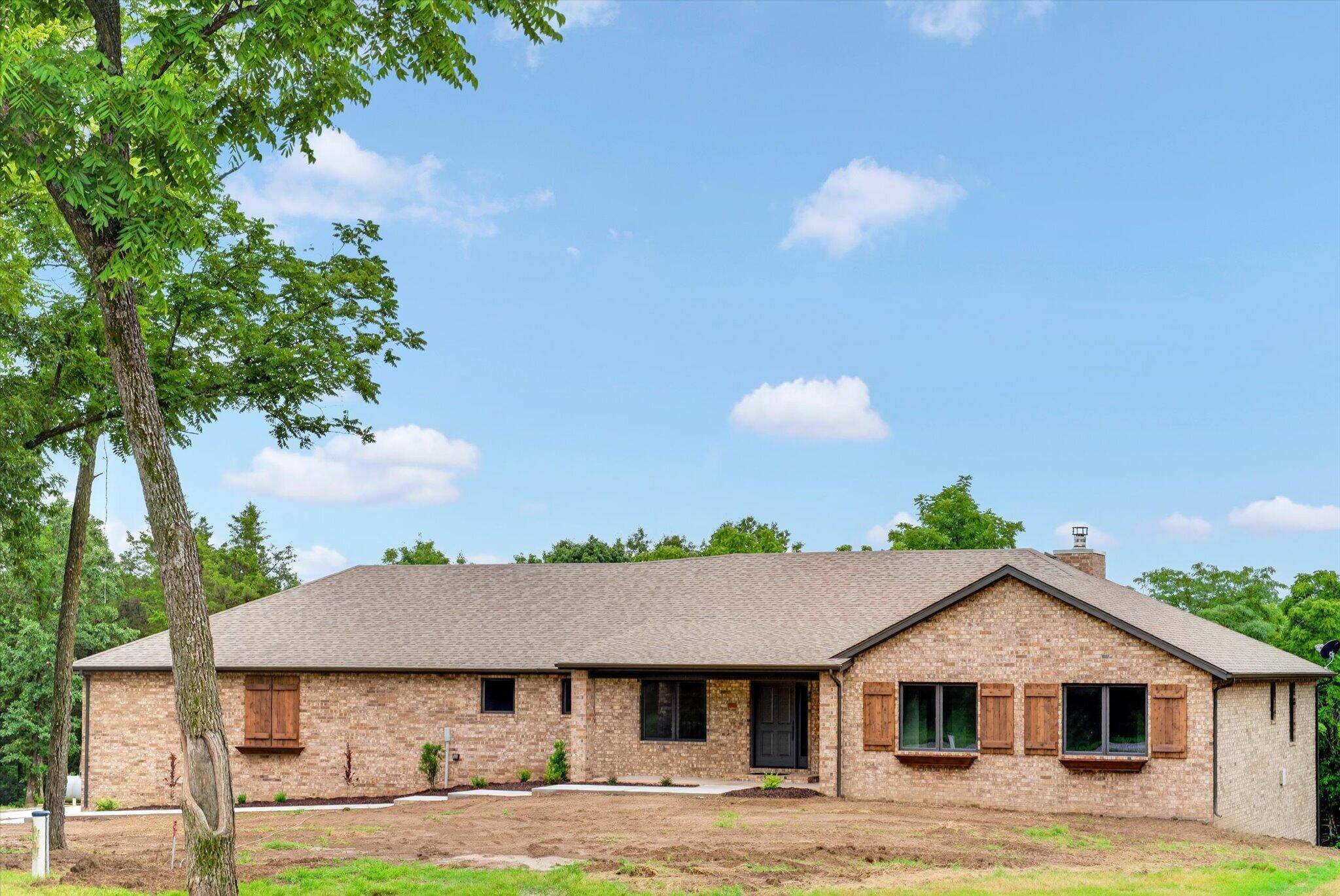 1230 E 567th RD, Willard, MO 65781