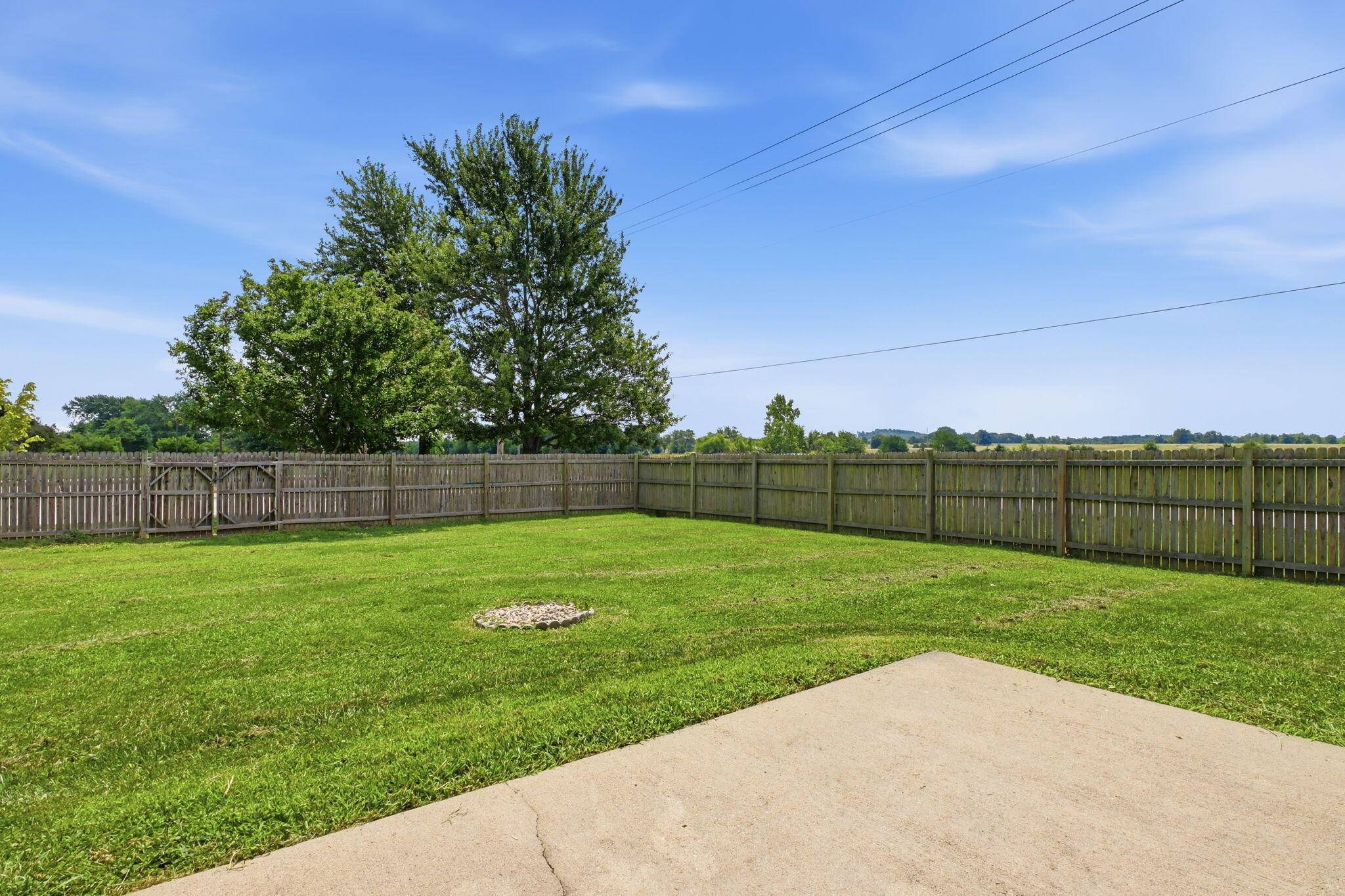 2550 S Hartford AVE, Bolivar, MO 65613