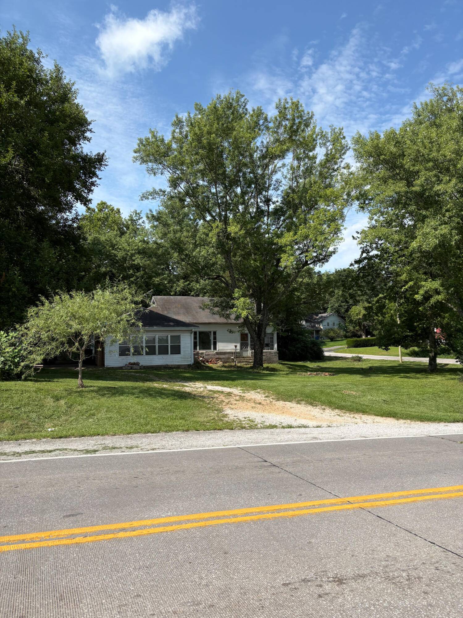 103 Pirate LN, Crane, MO 65633