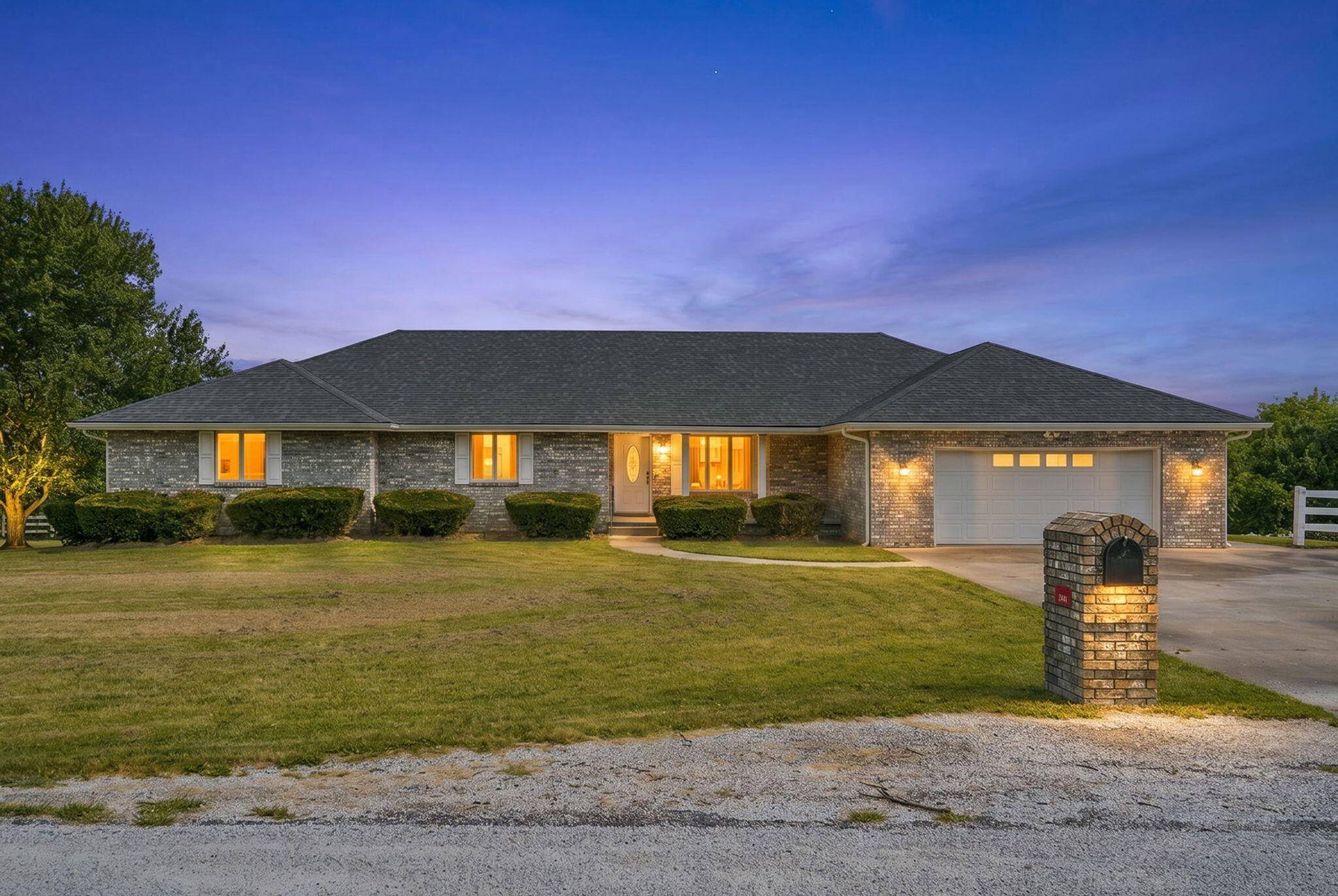 19360 Lawrence 2227, Aurora, MO 65605