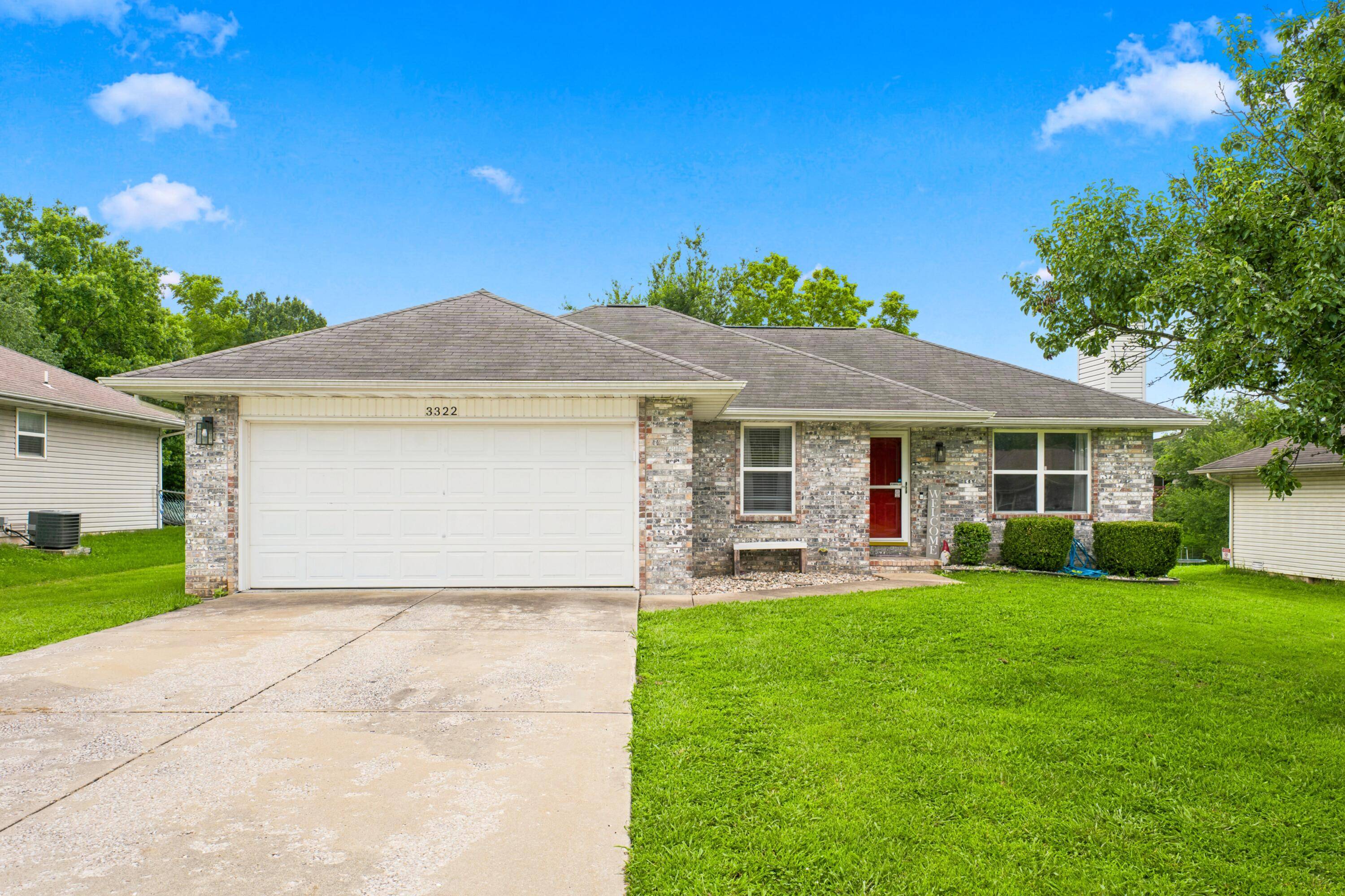 3322 W Rockwood ST, Springfield, MO 65807