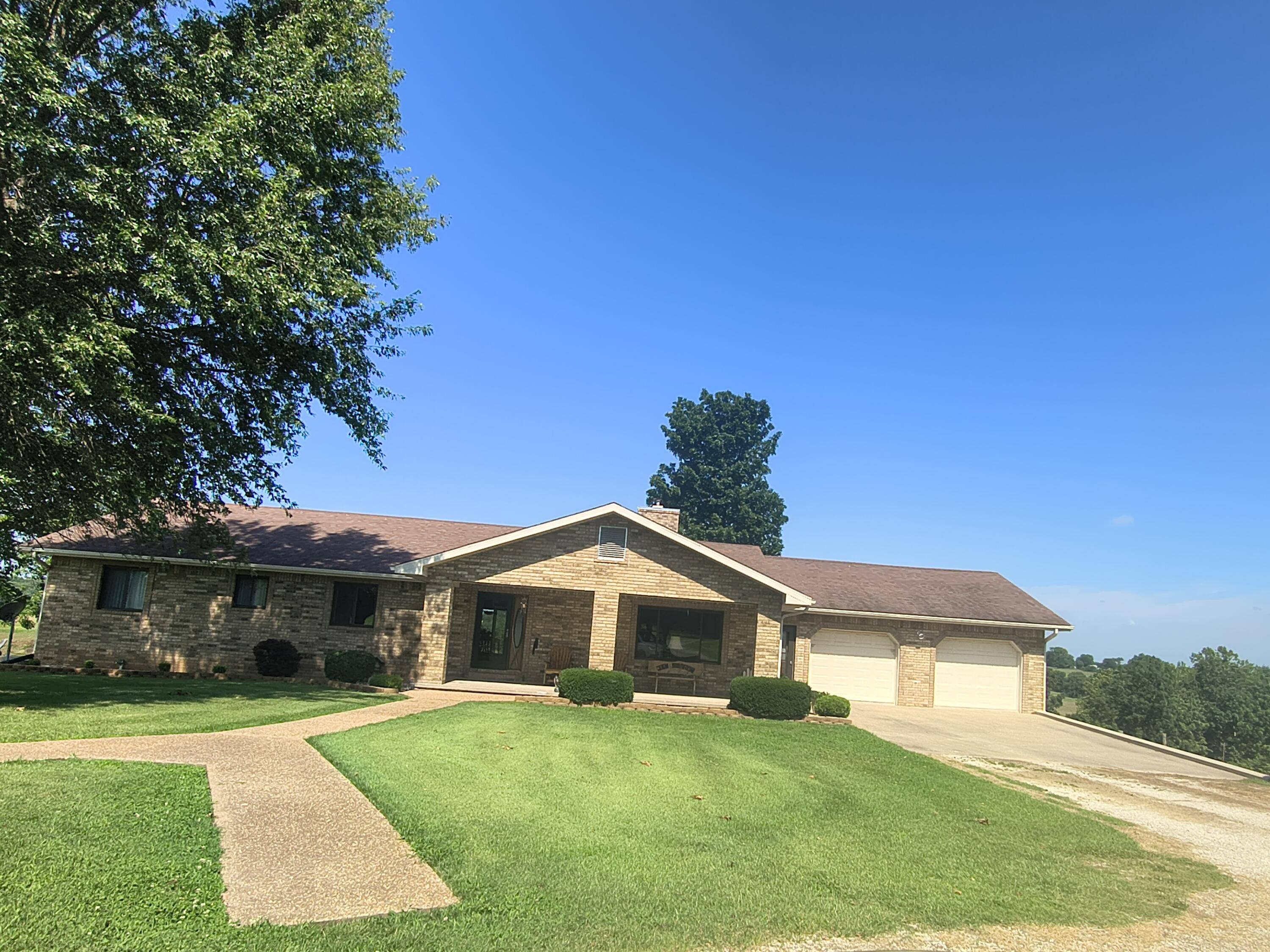 25059 W State Highway Tt, Crane, MO 65633