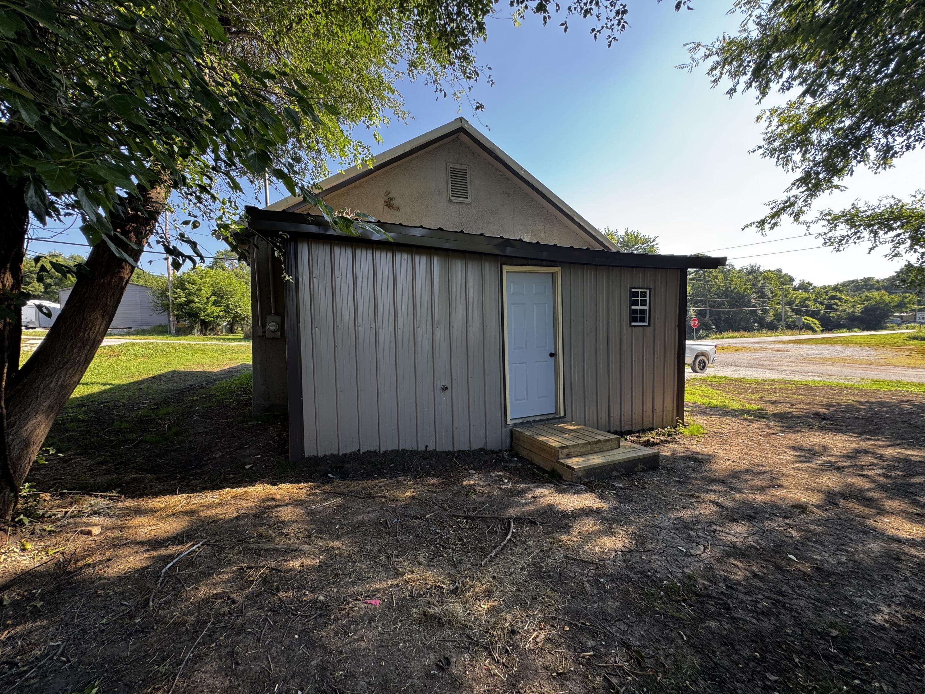 119 E Broadway ST, Urbana, MO 65767